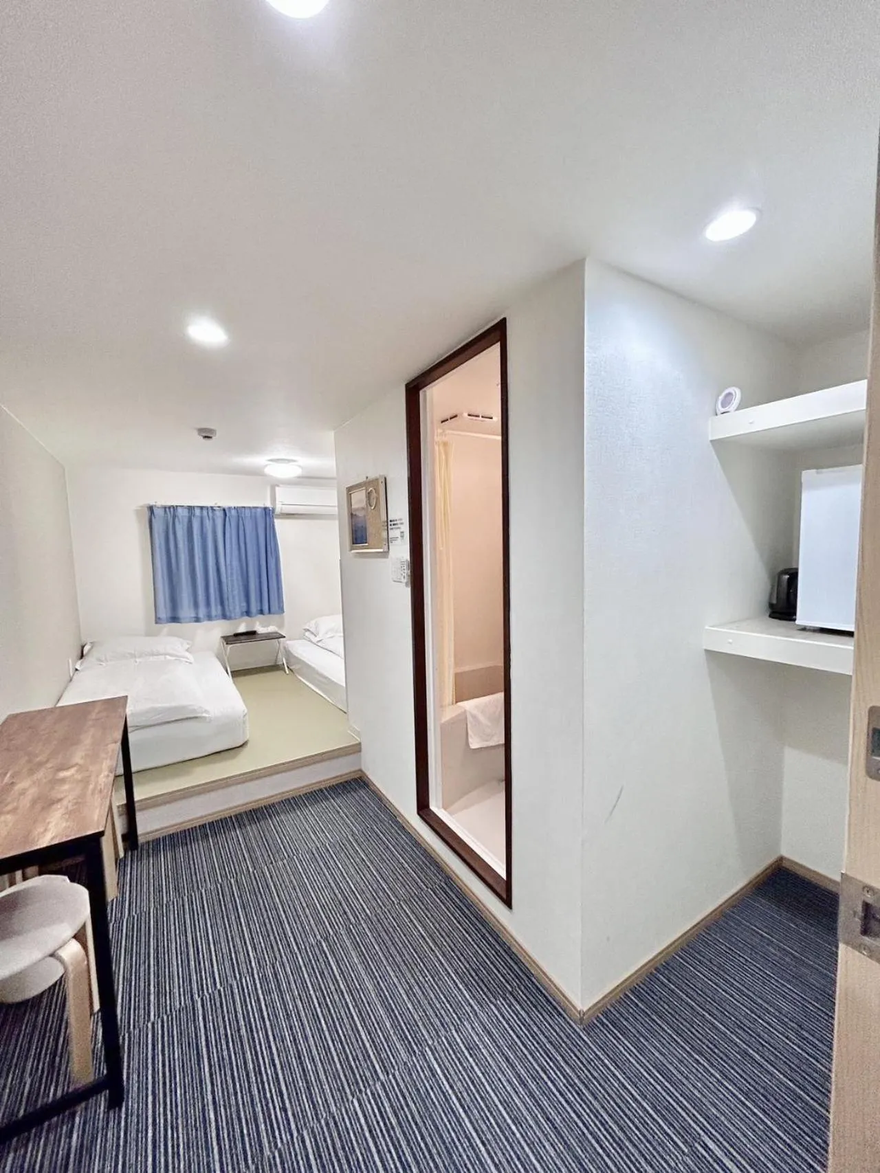 Twin Room with Private Bathroom in da inn