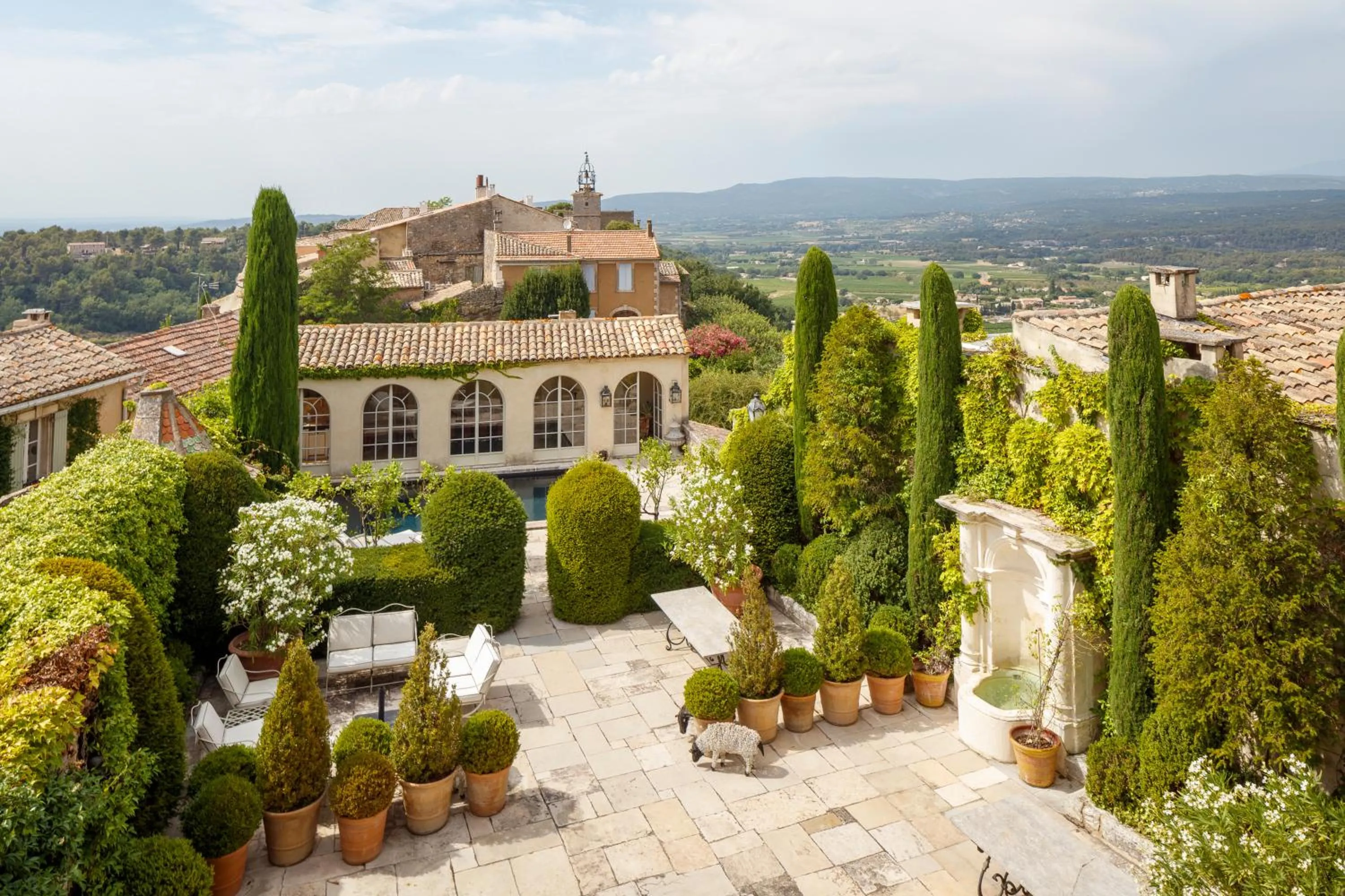 Garden in Hôtel particulier de Tingry - Pierres d'Histoire
