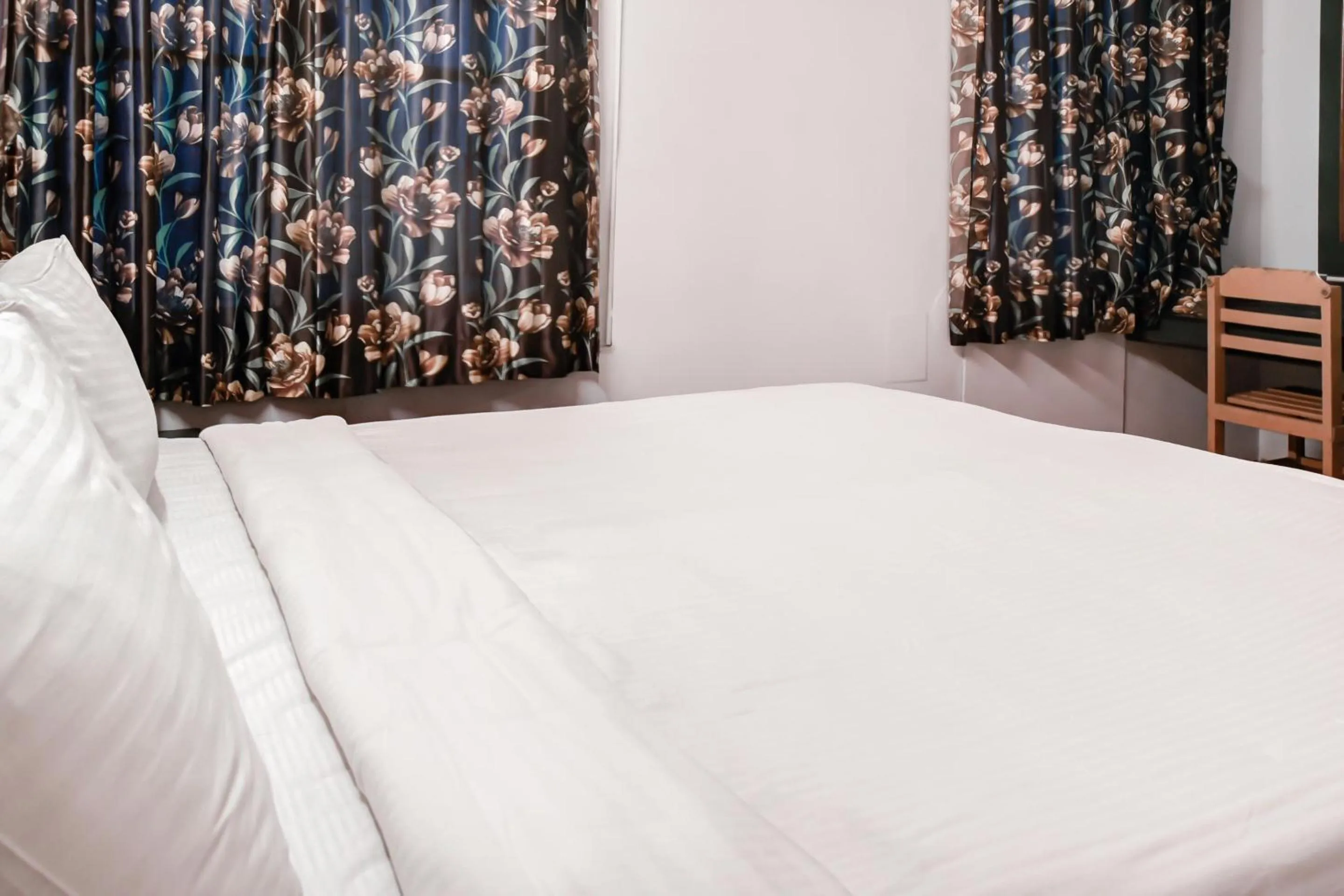 Bedroom, Bed in Hotel O Kota Lodge