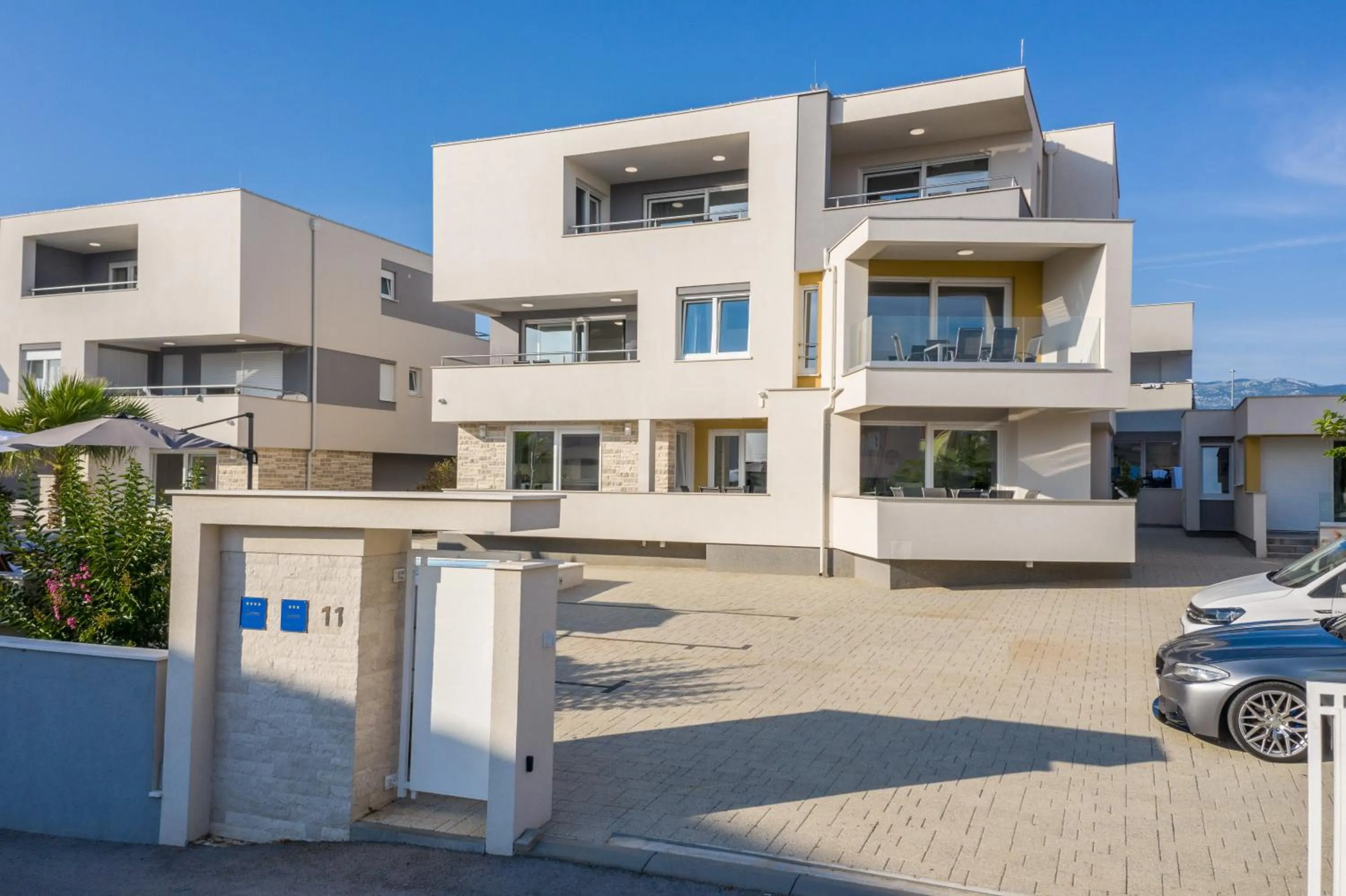 Property building in Apartments & Rooms Danivan Pool Villas B