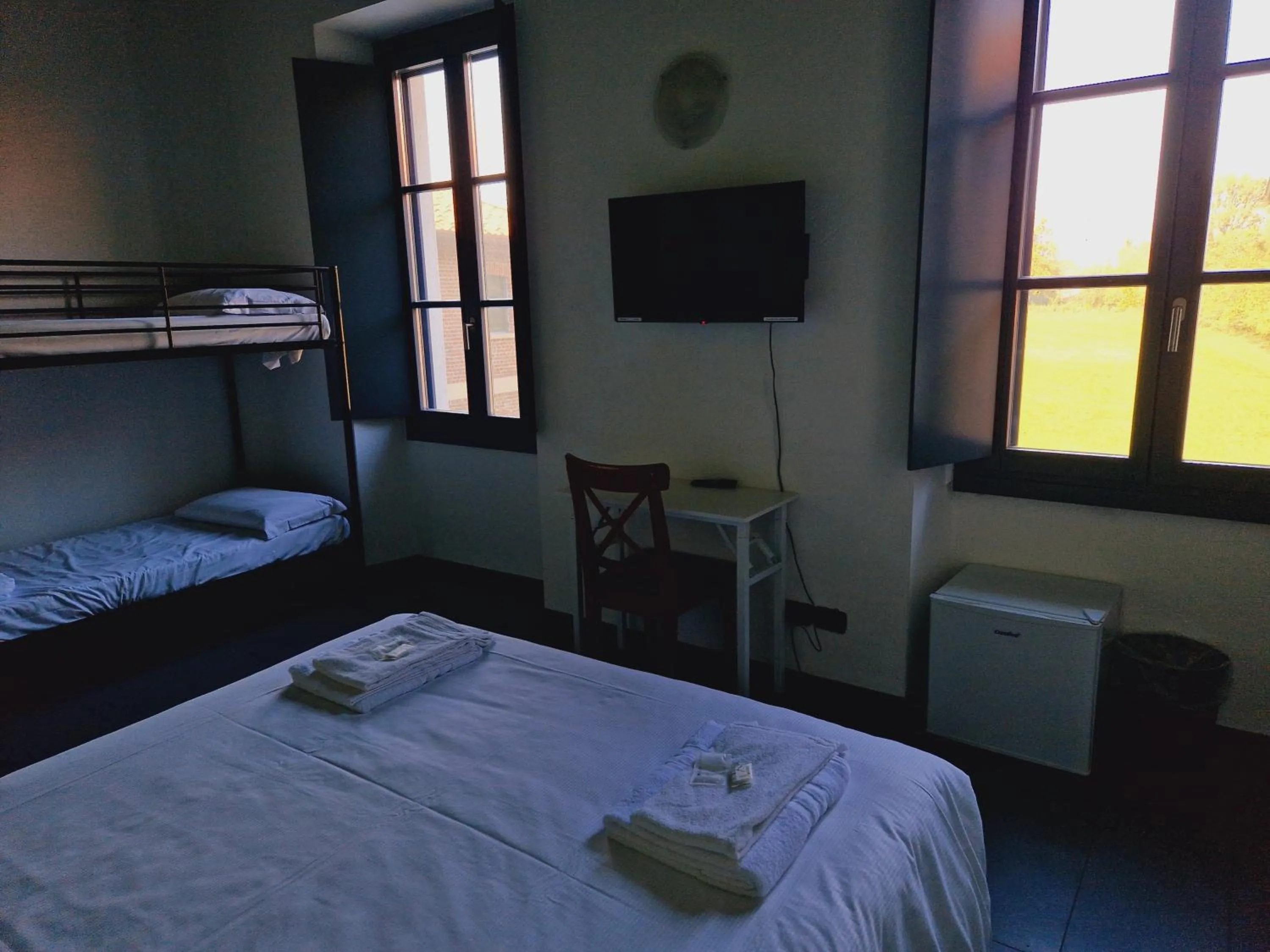 Bed in B&B e Ostello, Parco di Monza, CASCINA COSTA ALTA