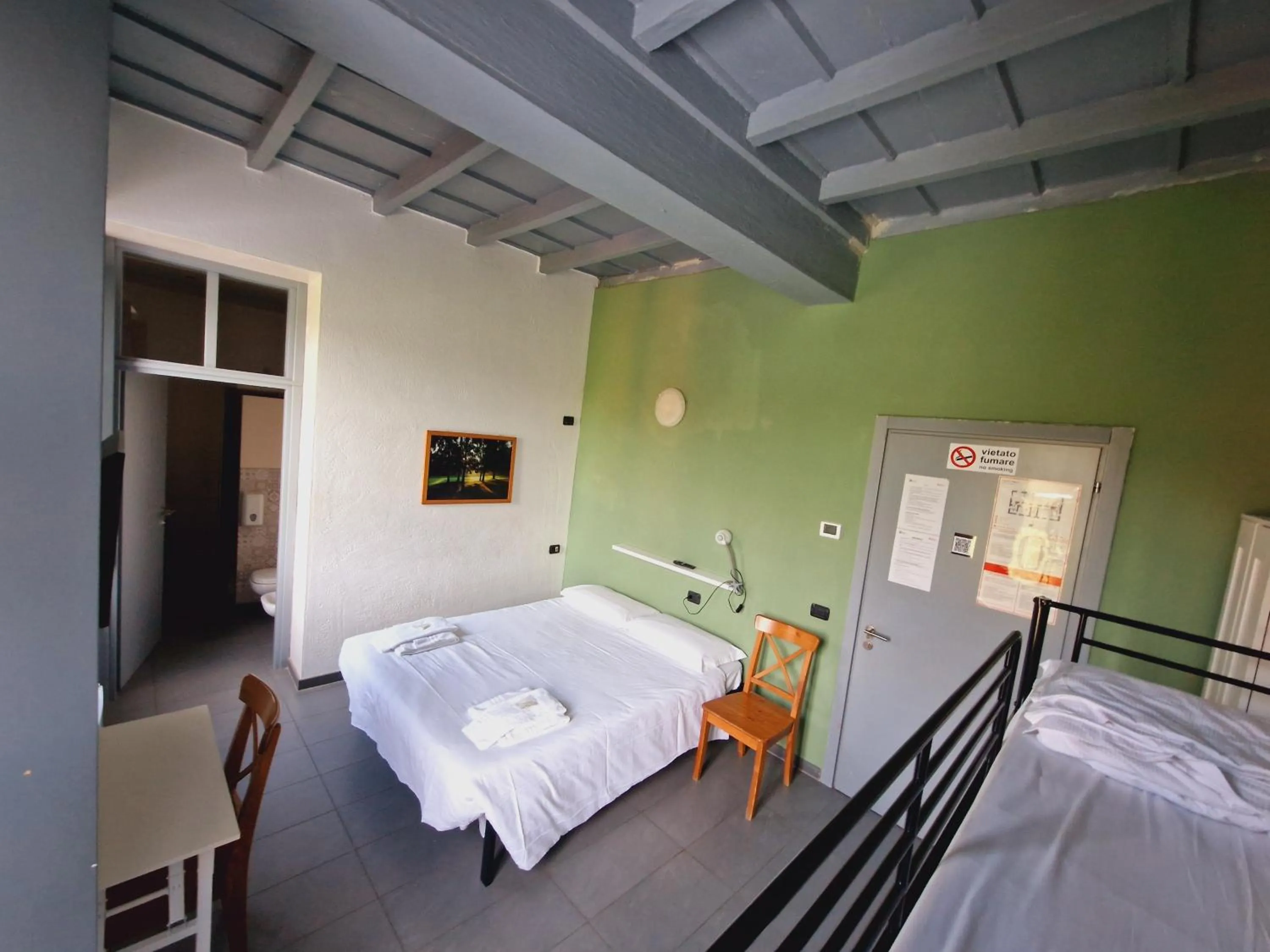 Bed in B&B e Ostello, Parco di Monza, CASCINA COSTA ALTA