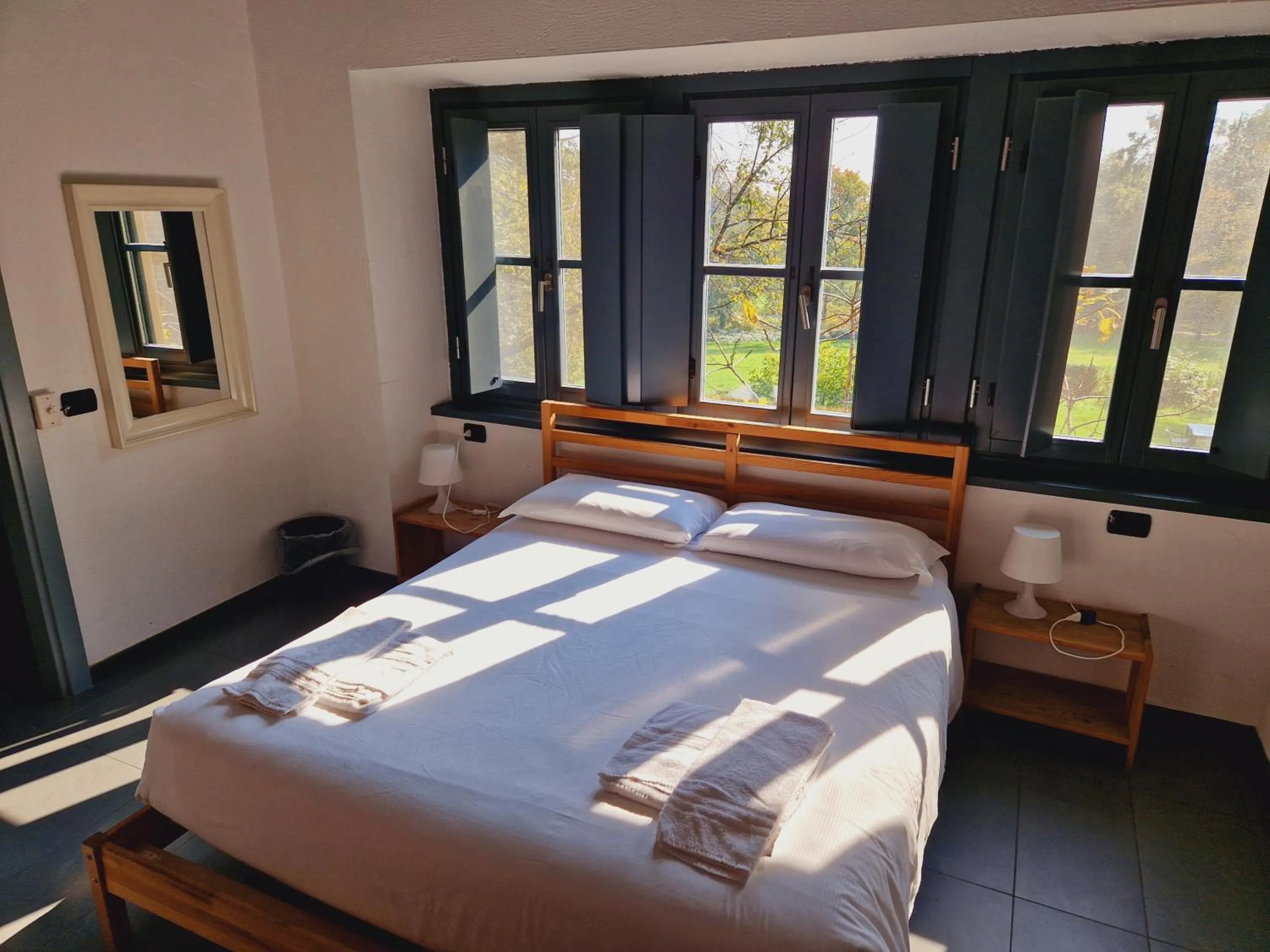 Bed in B&B e Ostello, Parco di Monza, CASCINA COSTA ALTA