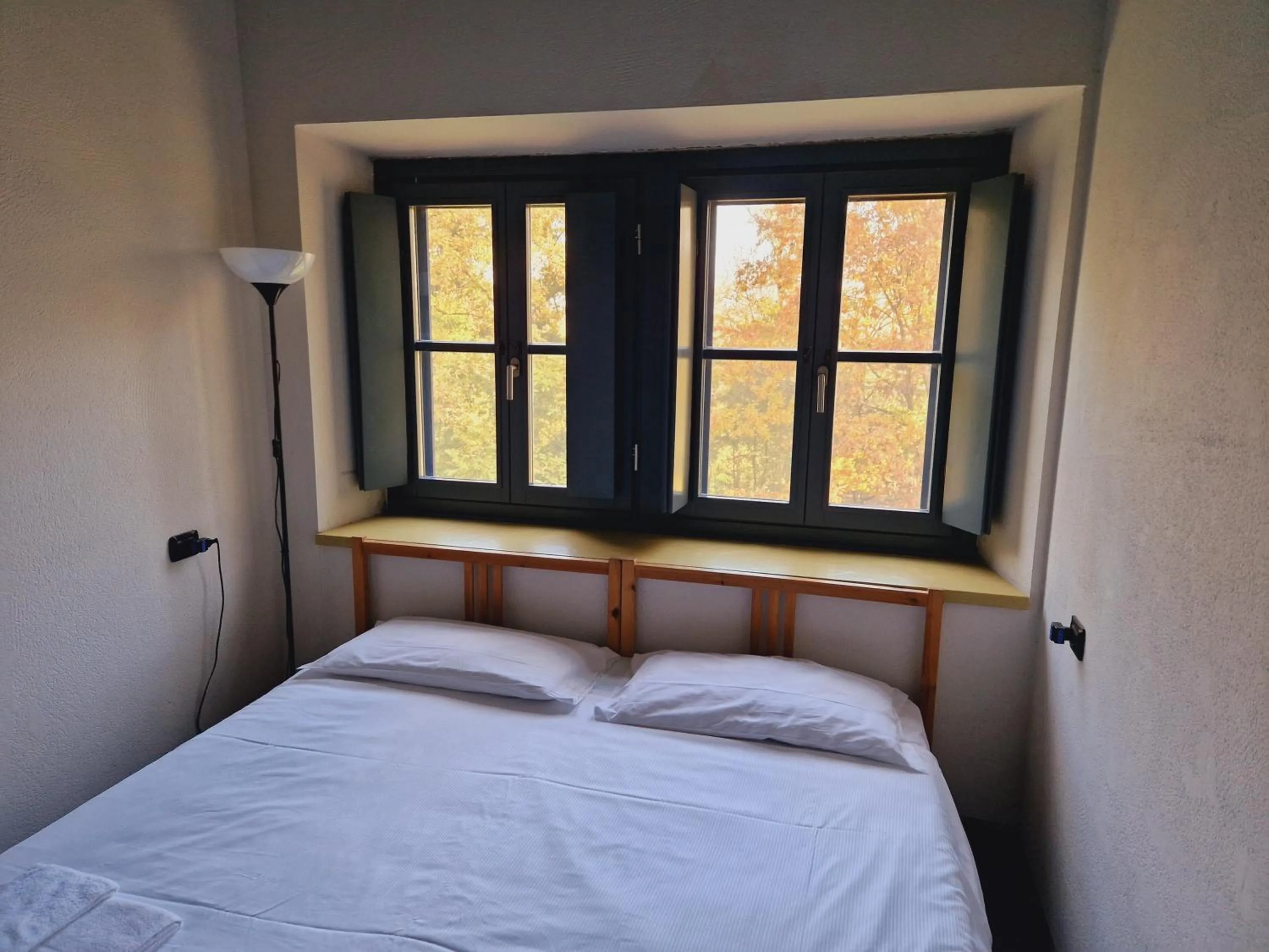 Bed in B&B e Ostello, Parco di Monza, CASCINA COSTA ALTA