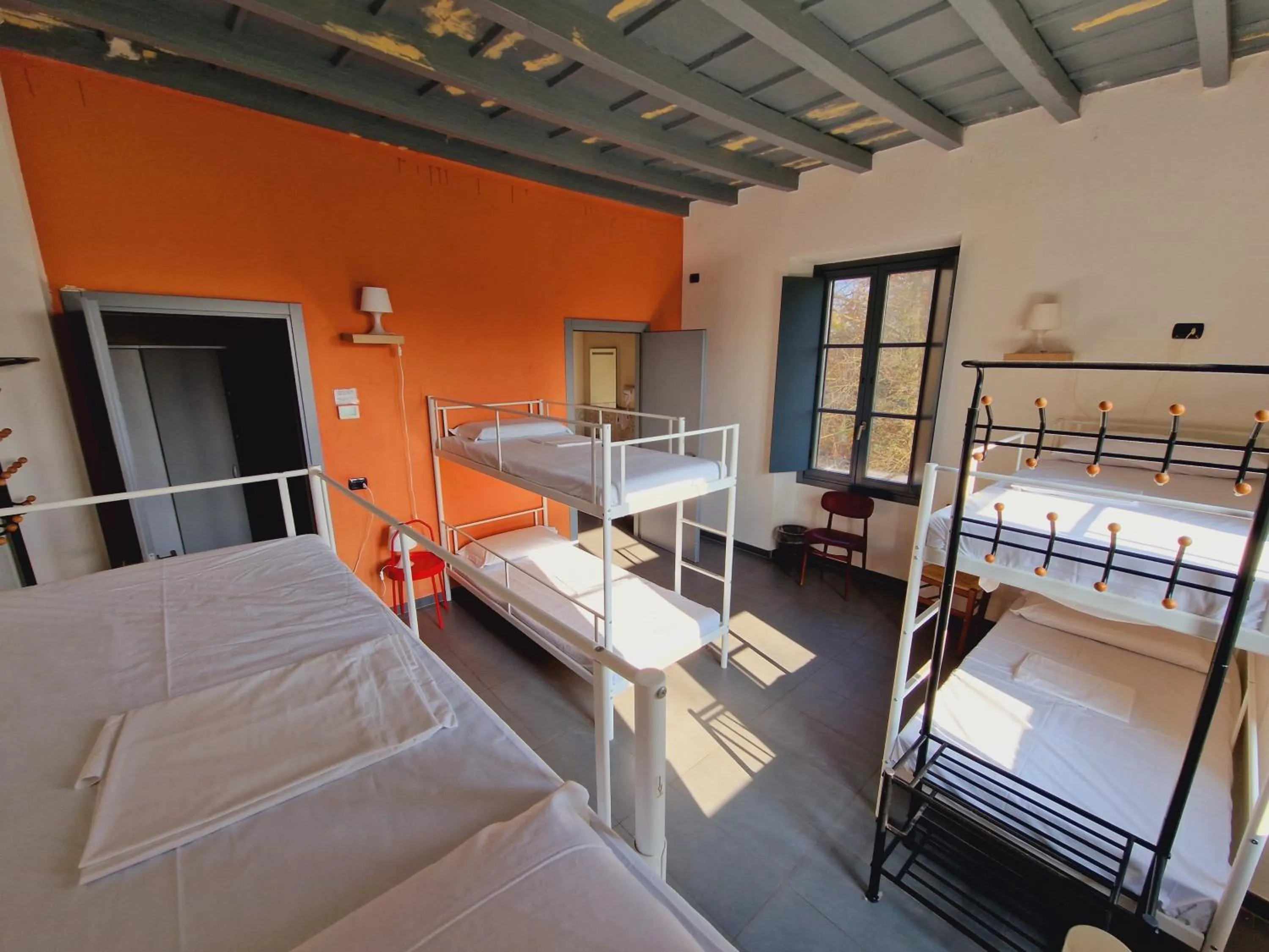 Bed in B&B e Ostello, Parco di Monza, CASCINA COSTA ALTA