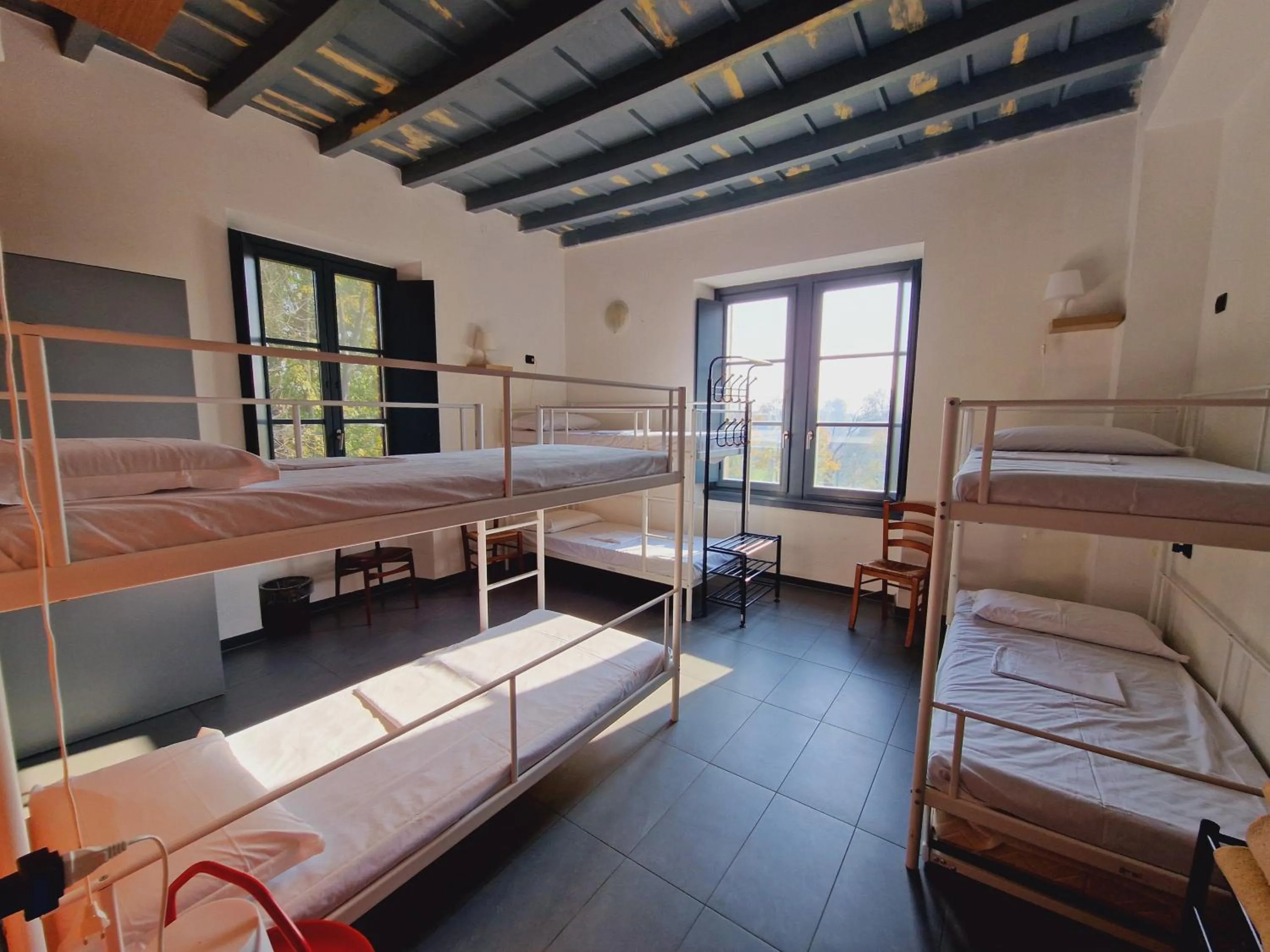 Bed in B&B e Ostello, Parco di Monza, CASCINA COSTA ALTA