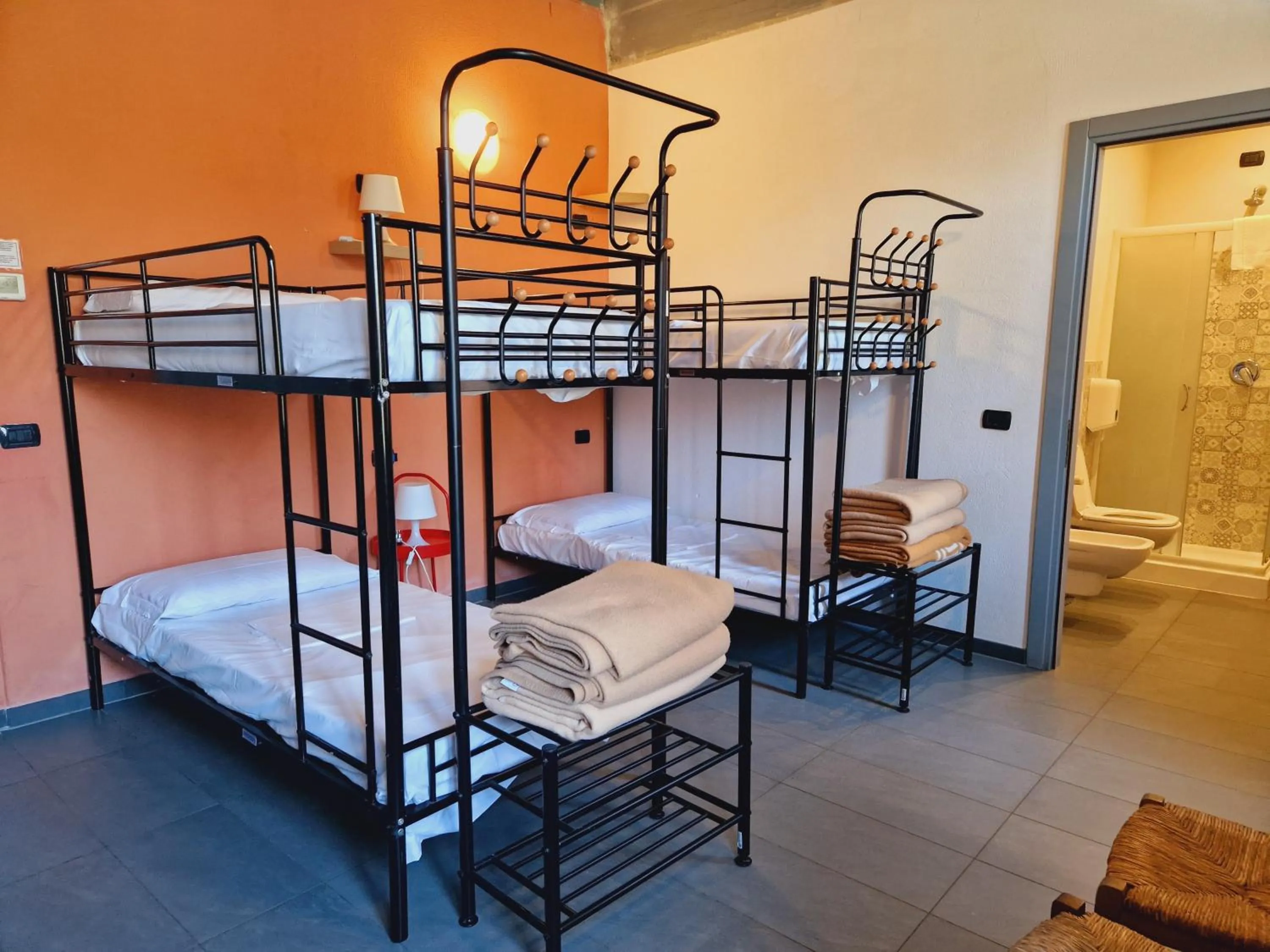 Bed in B&B e Ostello, Parco di Monza, CASCINA COSTA ALTA