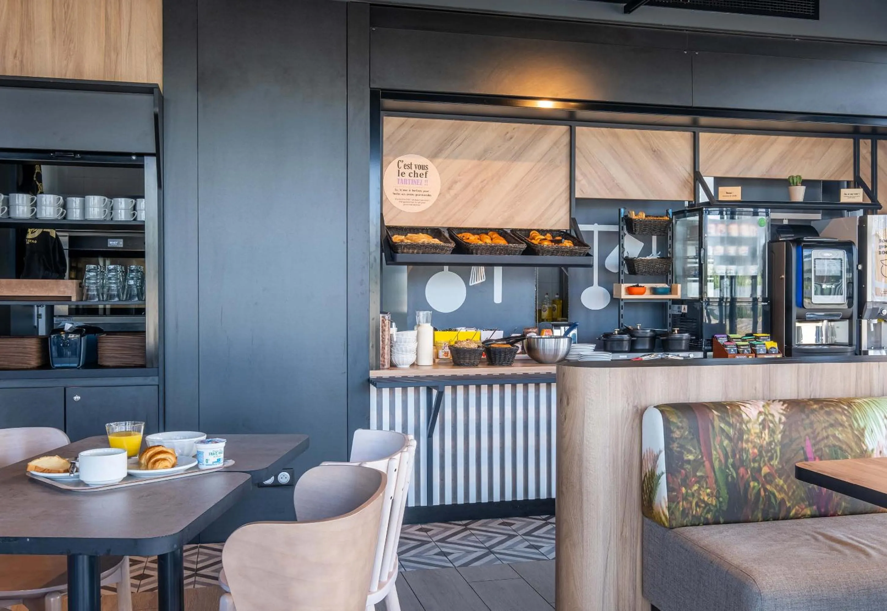 Buffet breakfast in B&B HOTEL Evian Publier