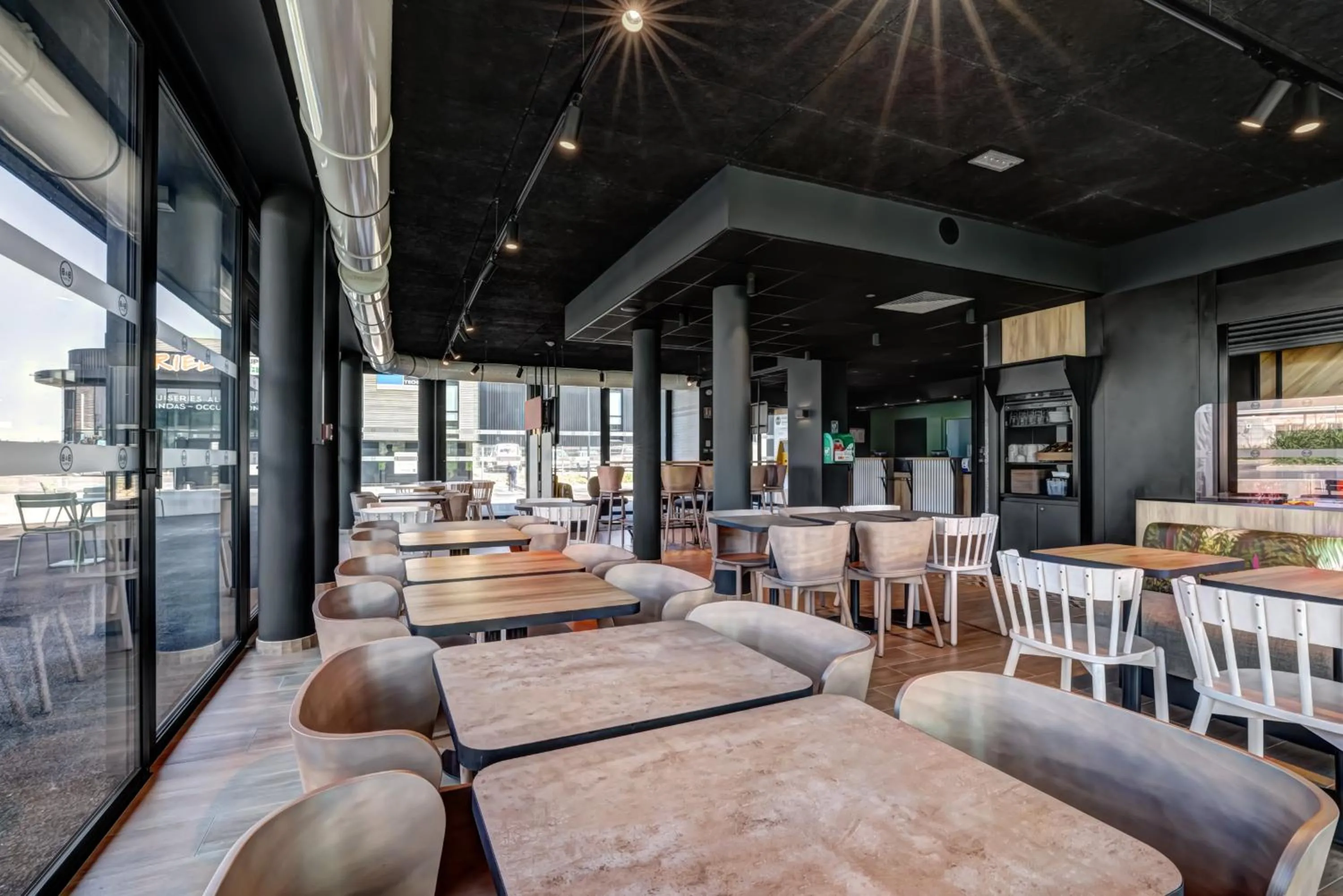 Breakfast in B&B HOTEL Evian Publier