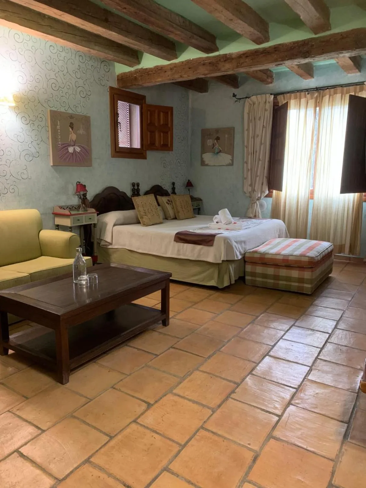 Bed in Posada Restaurante Fuenteplateada