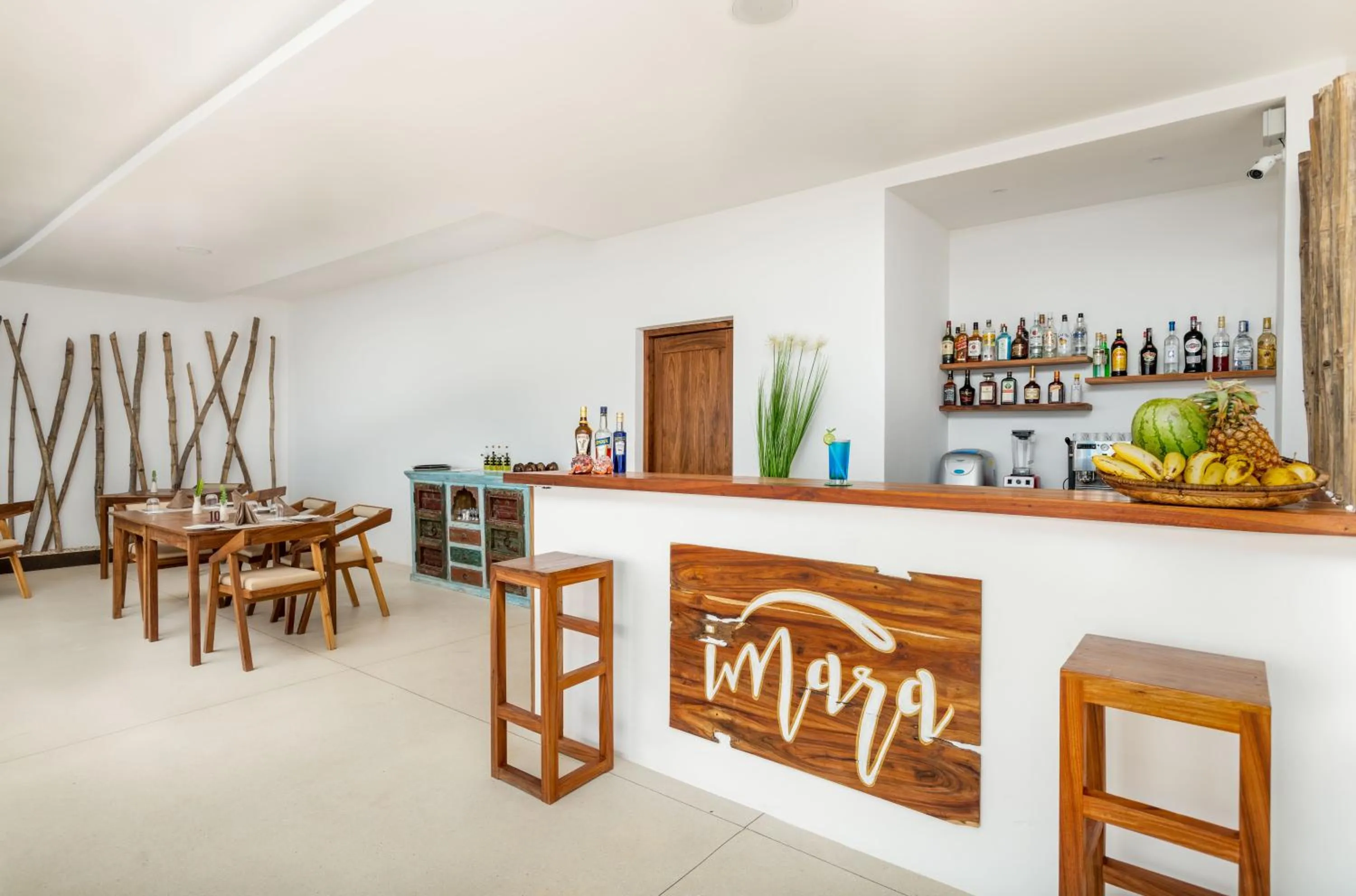 Restaurant/places to eat in Imara Beach Resort