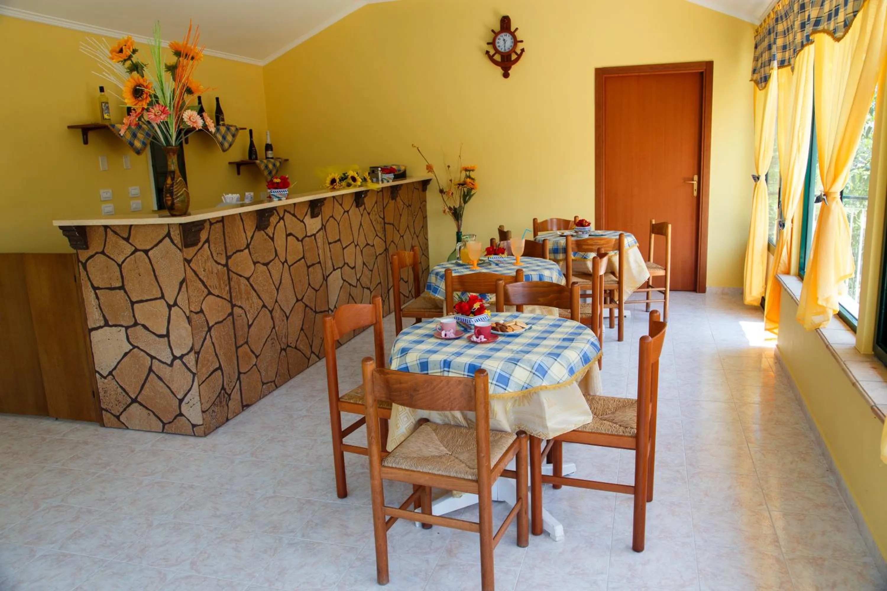 Restaurant/places to eat in Casa Vacanze Alcantara