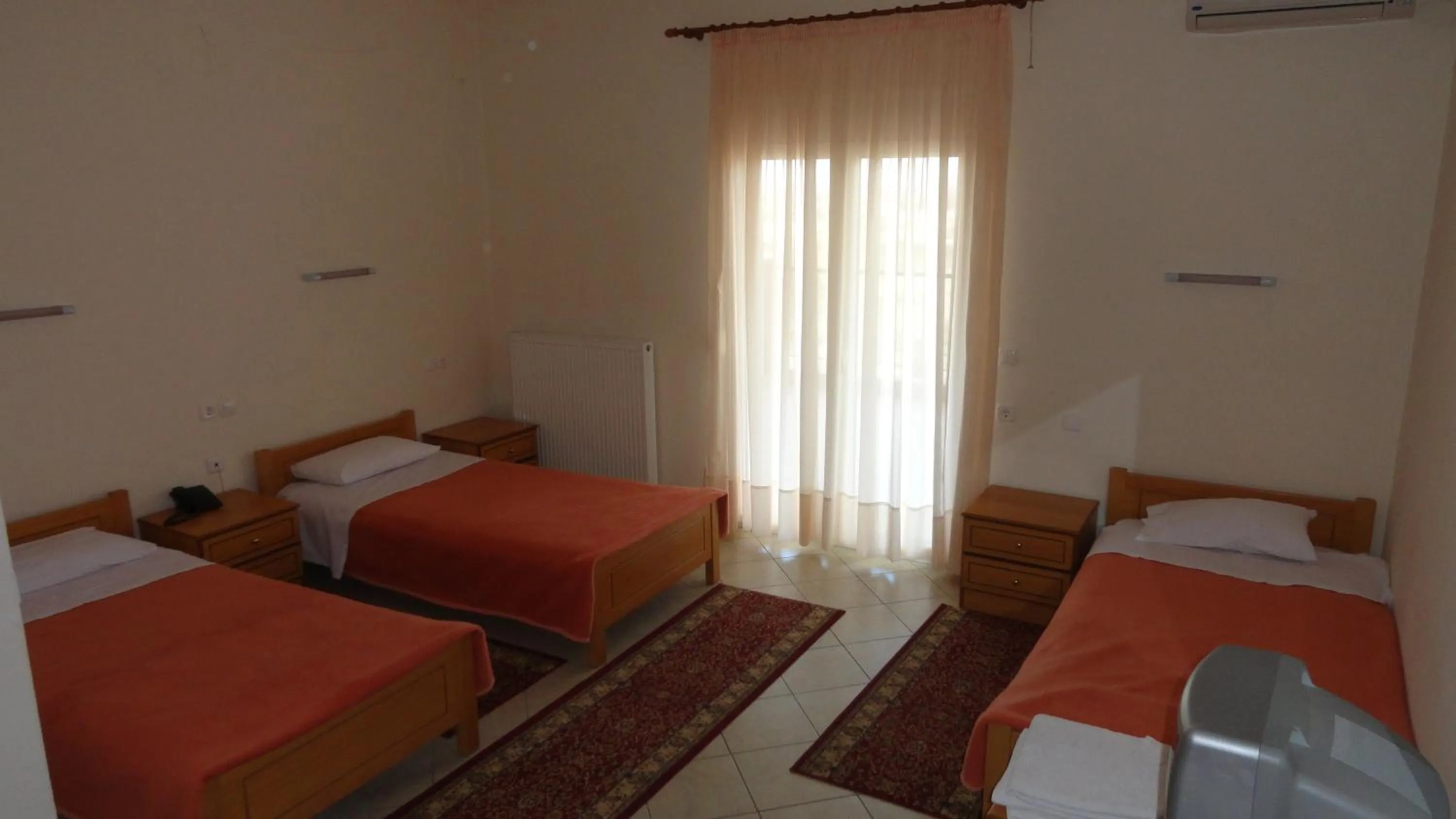 Photo of the whole room, Bed in Hotel Kastro