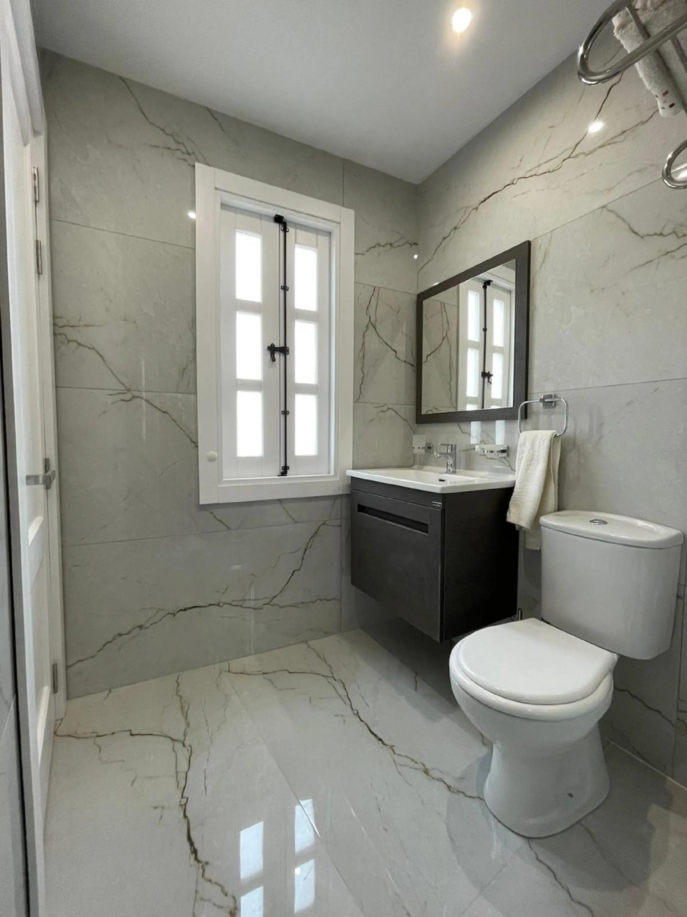 Bathroom in La Reggia Seaview Guesthouse