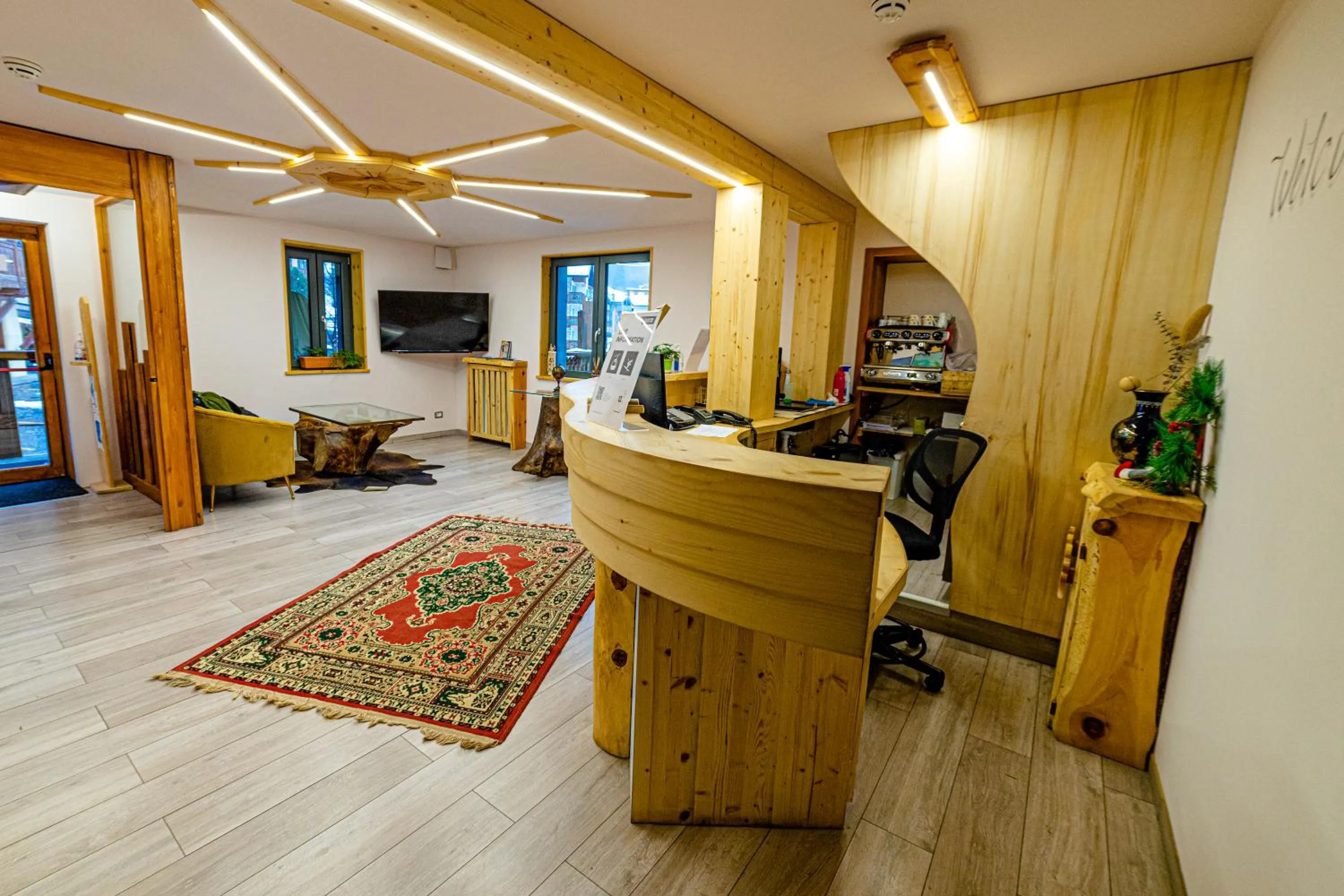 Communal lounge/ TV room in Chalet Margoni