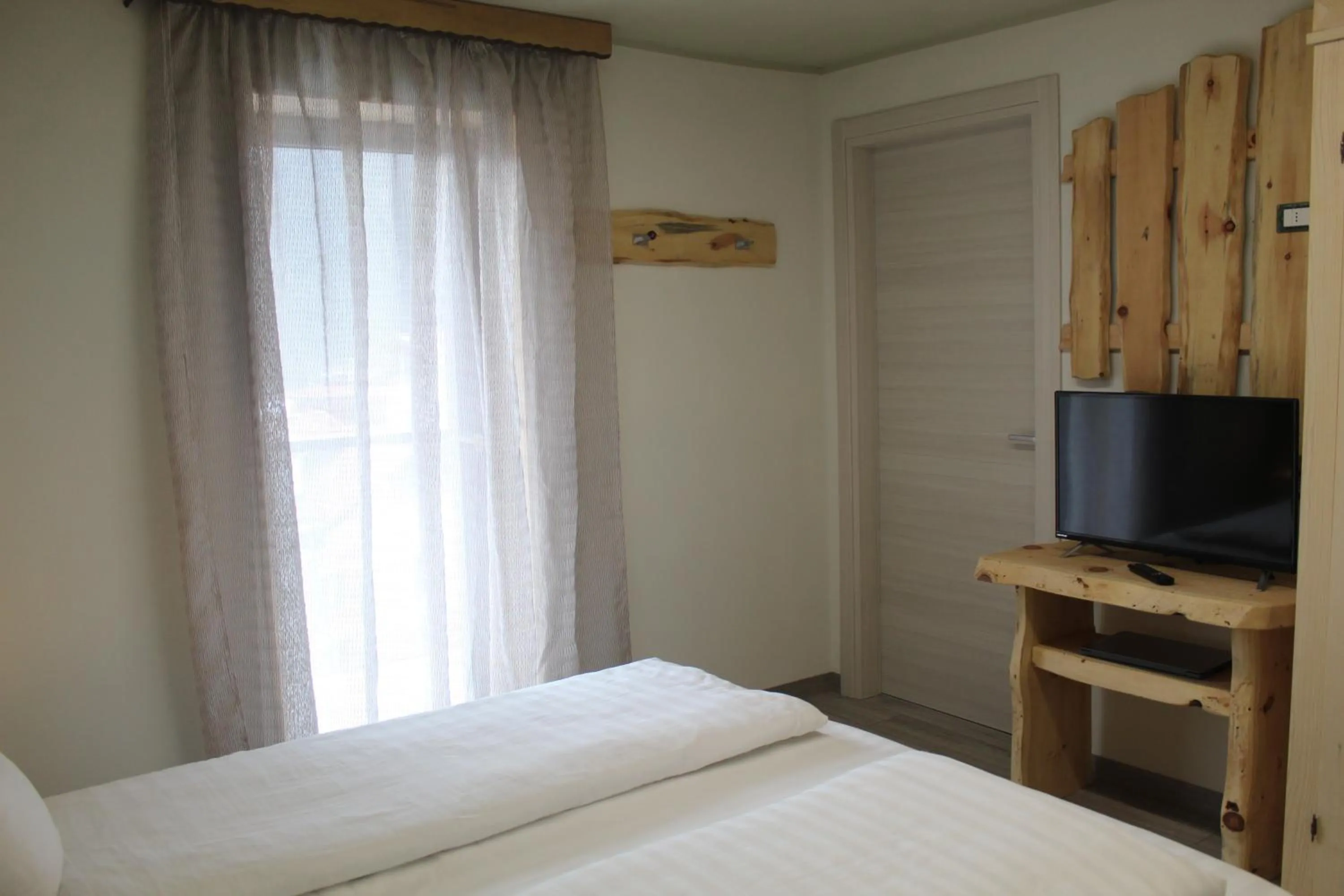 TV and multimedia, Bed in Chalet Margoni