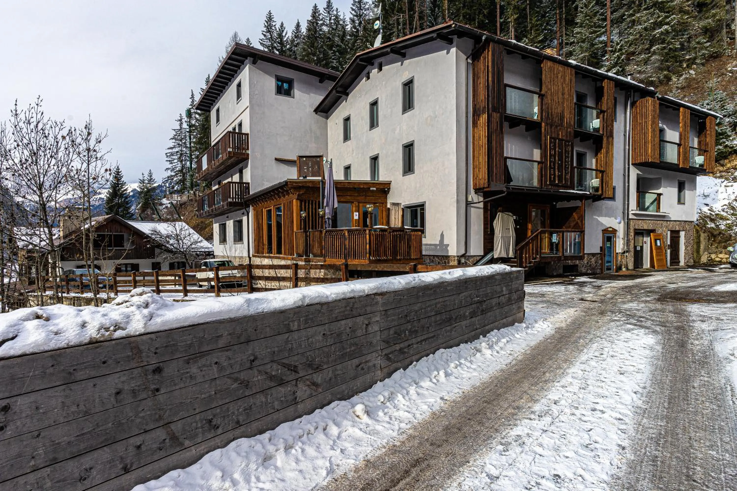 Property building in Chalet Margoni