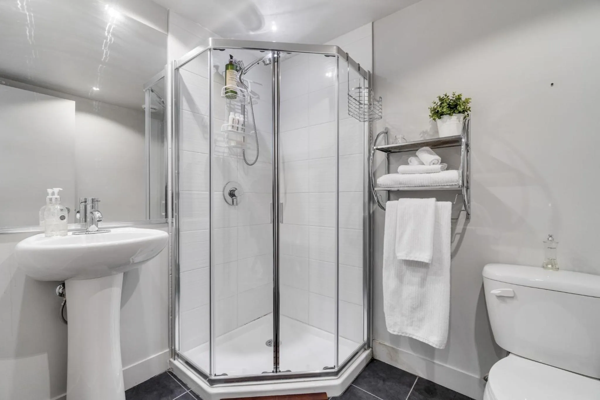 Bathroom in INITIAL - ÉVASION NATURE - Mont-Sainte-Anne