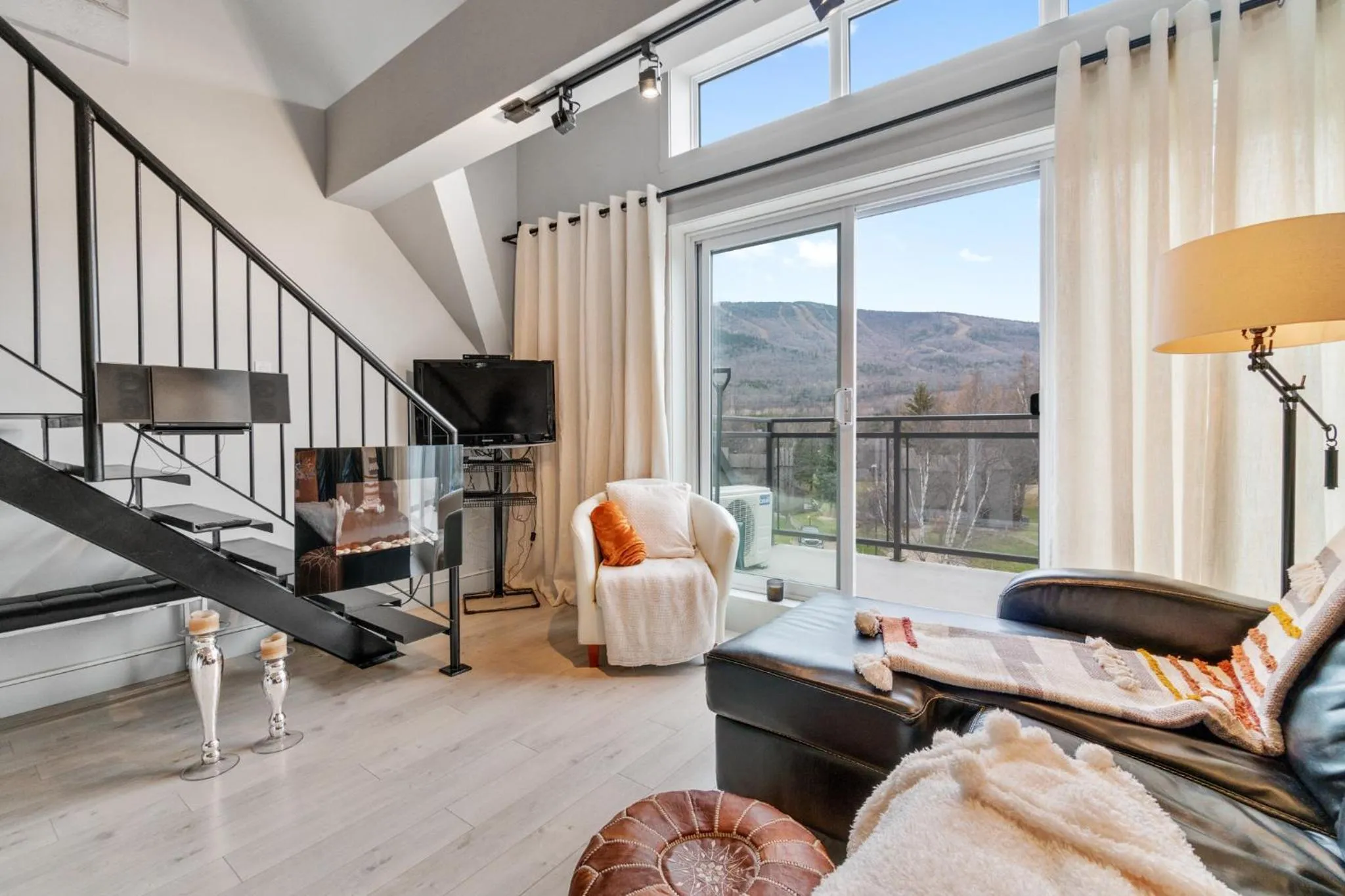 Living room in INITIAL - ÉVASION NATURE - Mont-Sainte-Anne