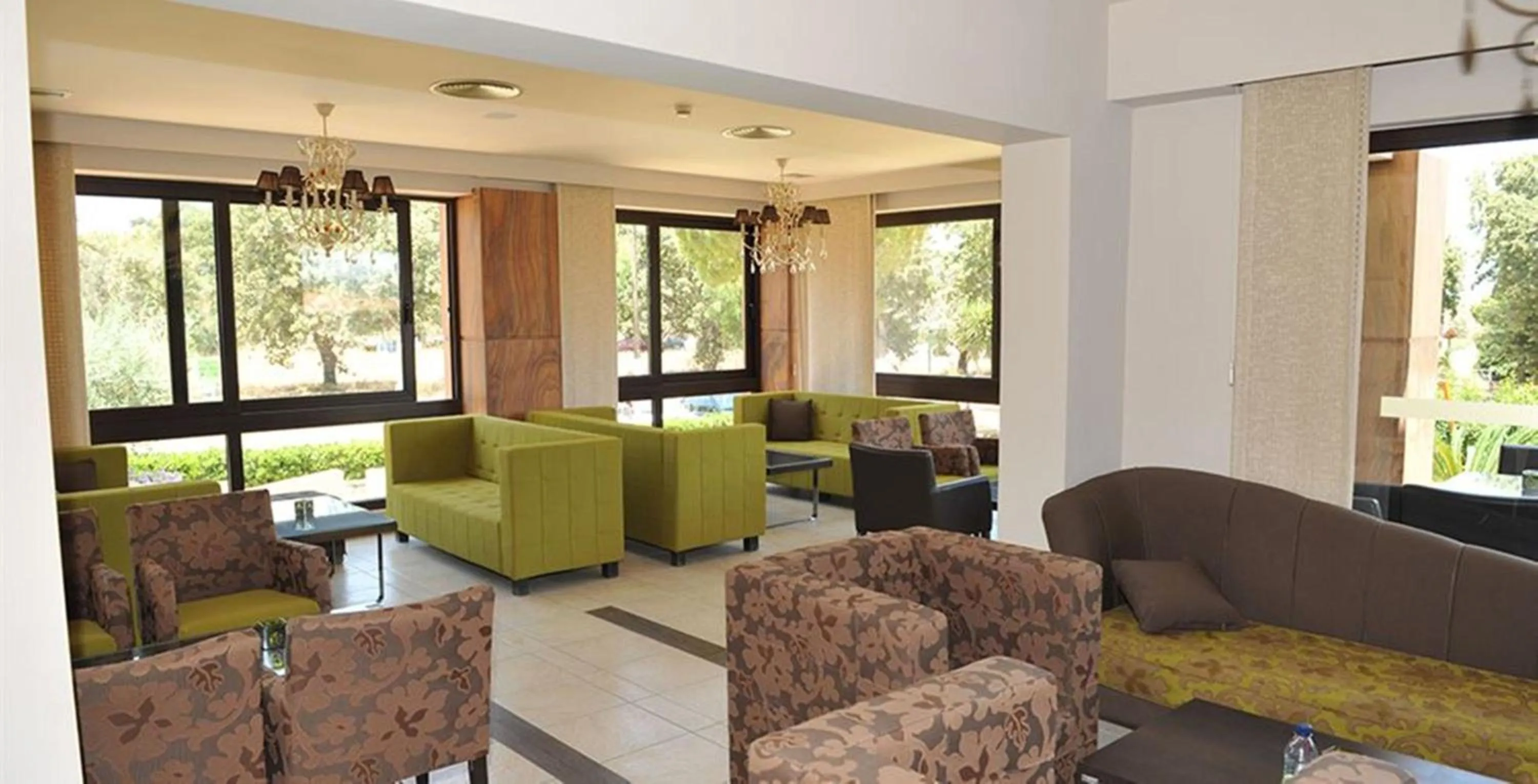 Restaurant/places to eat in Santa Helena Hotel