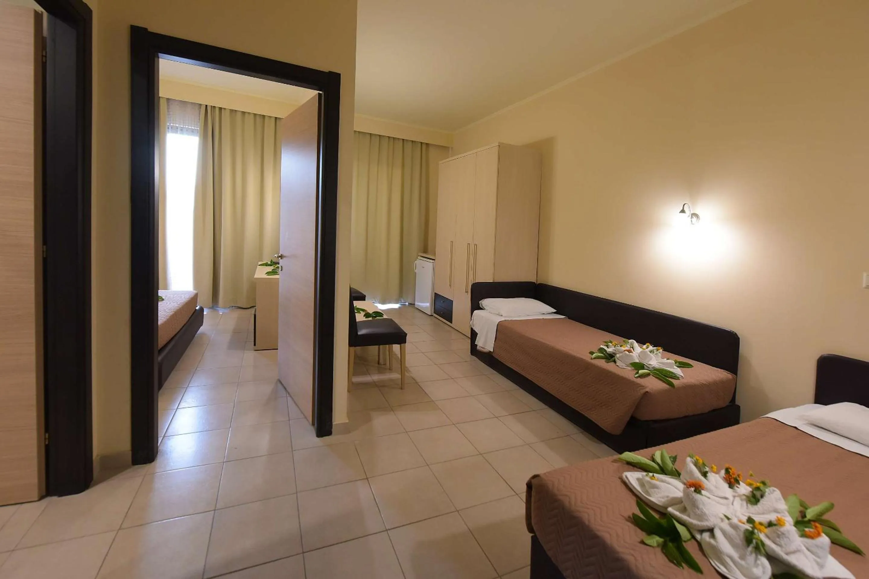 Bedroom, Bed in Santa Helena Hotel