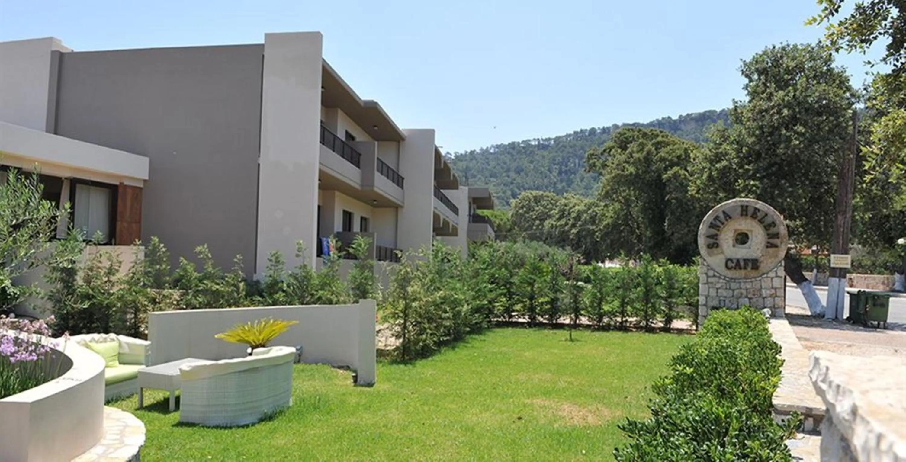 Property building in Santa Helena Hotel