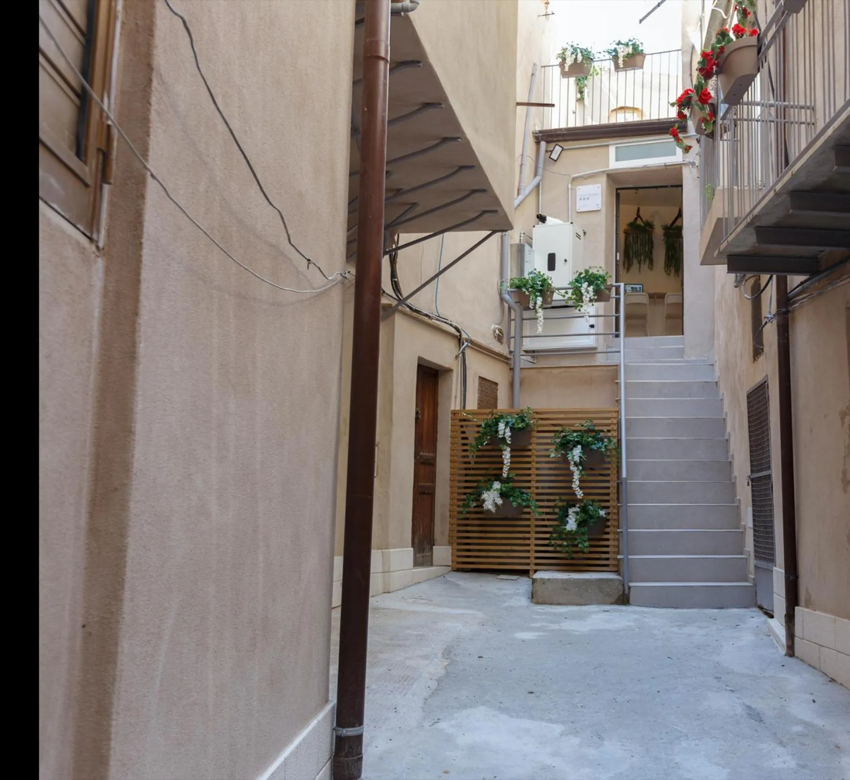 Patio in Sicily Dreams Luxury