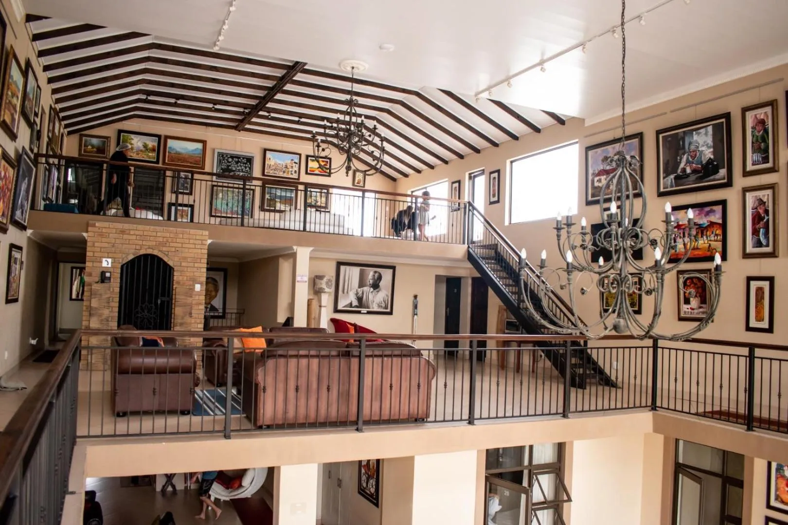 Communal lounge/ TV room in Balmoral Lodge