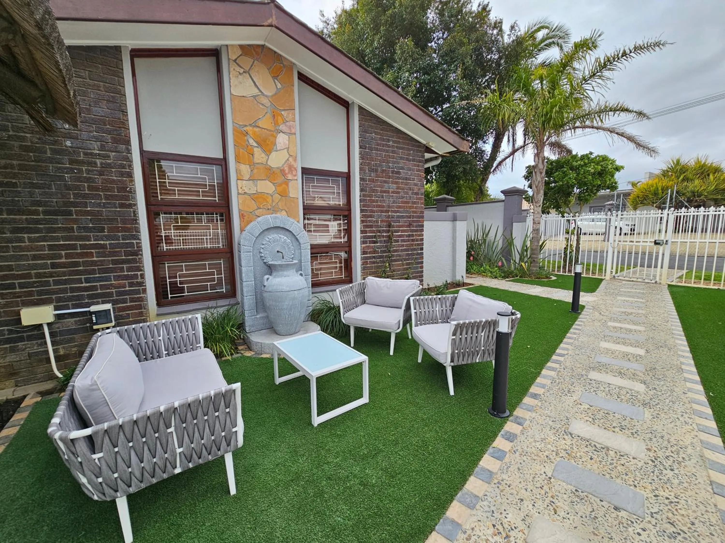 Seating area in Balmoral Lodge