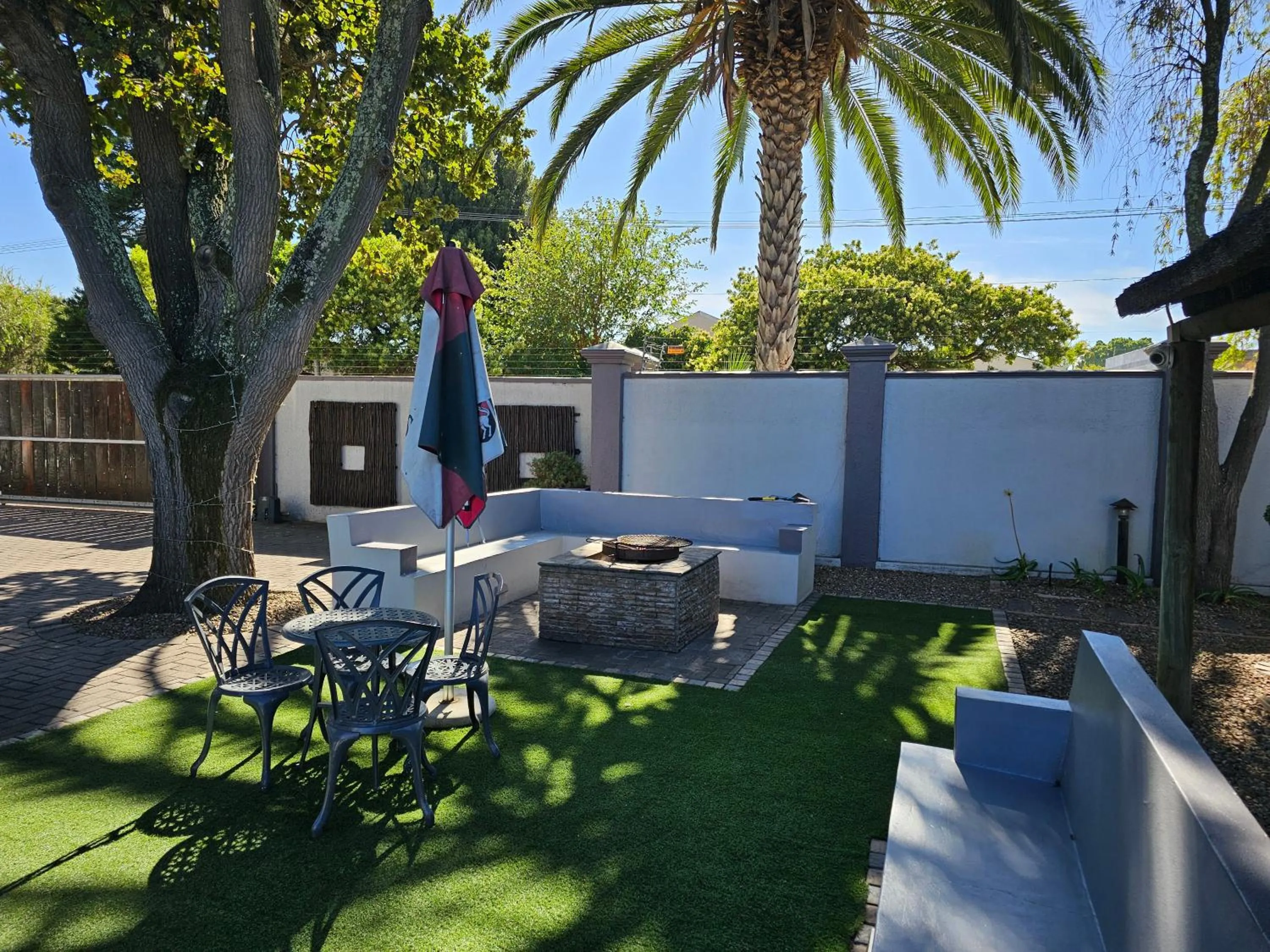 Garden view in Balmoral Lodge