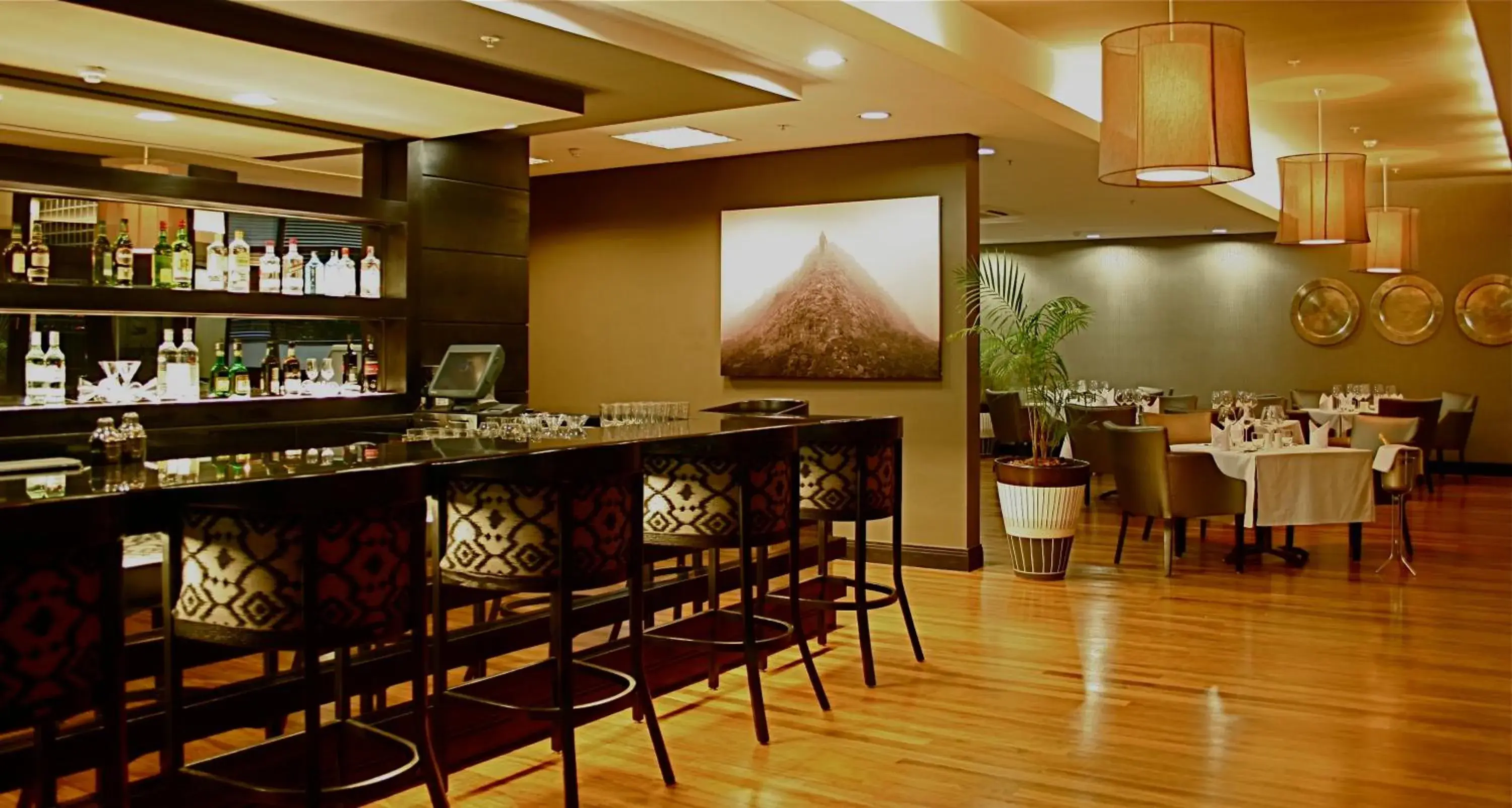 Restaurant/places to eat in Mount Meru Hotel Restaurant/places to eat in Mount Meru Hotel