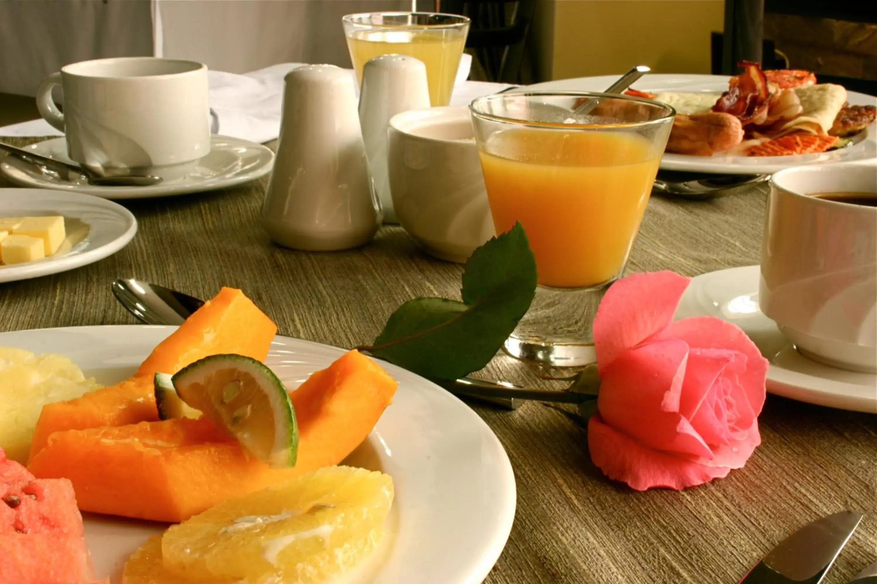 Restaurant/places to eat in Mount Meru Hotel Restaurant/places to eat in Mount Meru Hotel