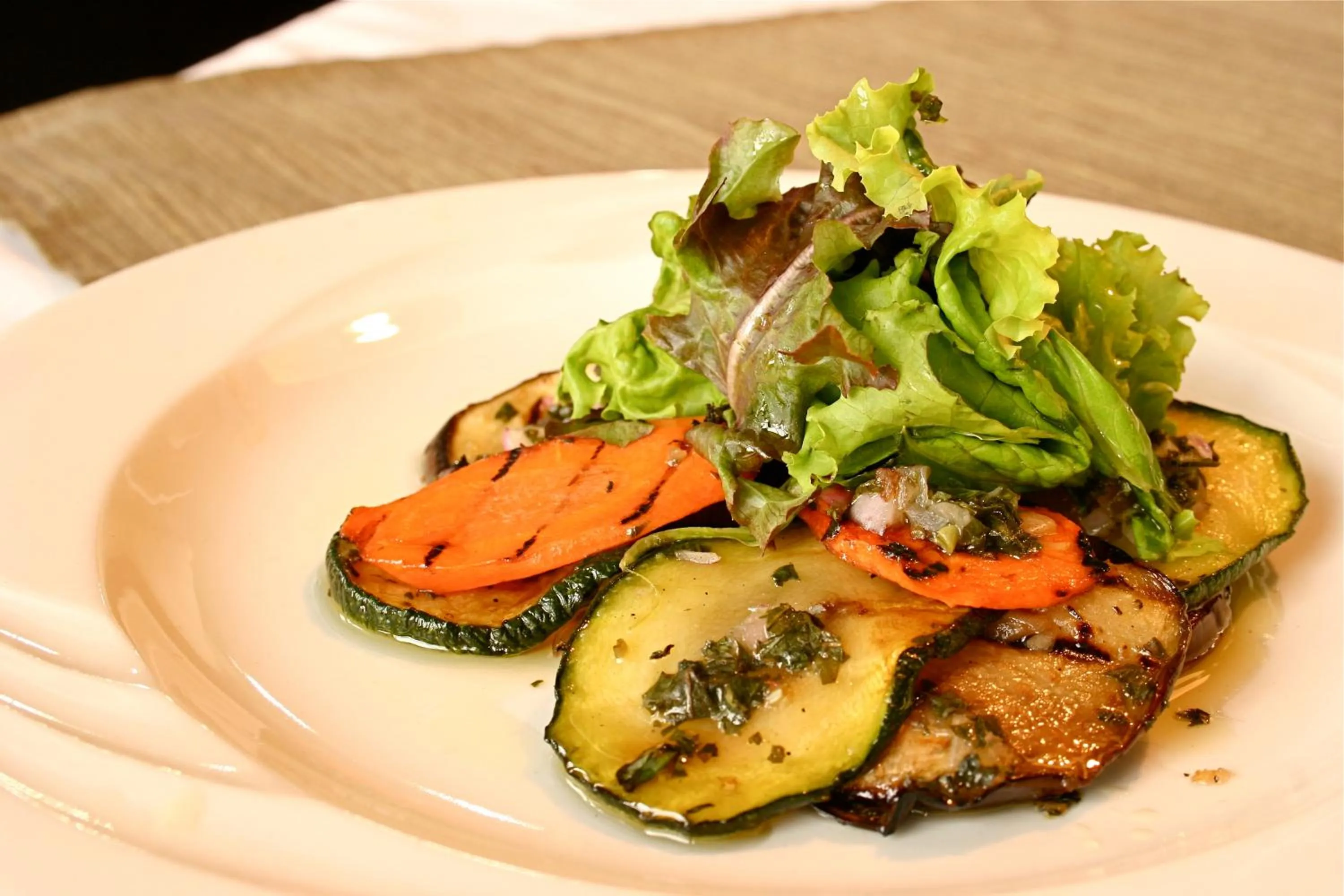 Restaurant/places to eat in Mount Meru Hotel