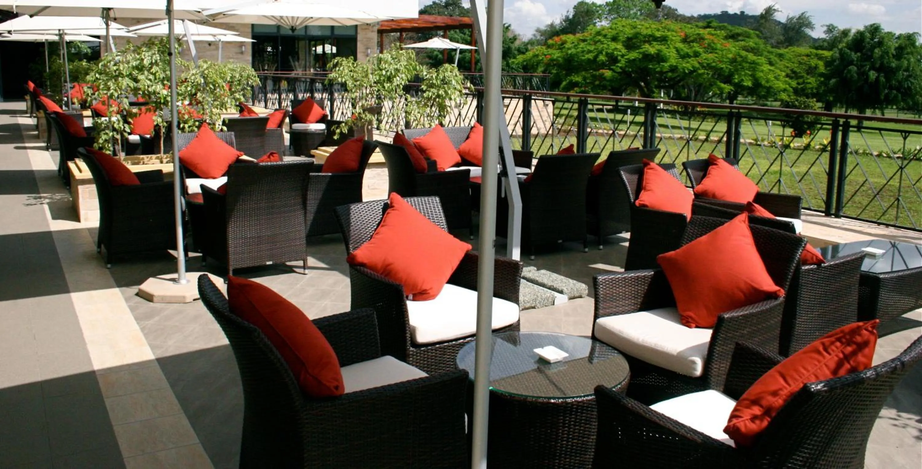 Restaurant/places to eat in Mount Meru Hotel