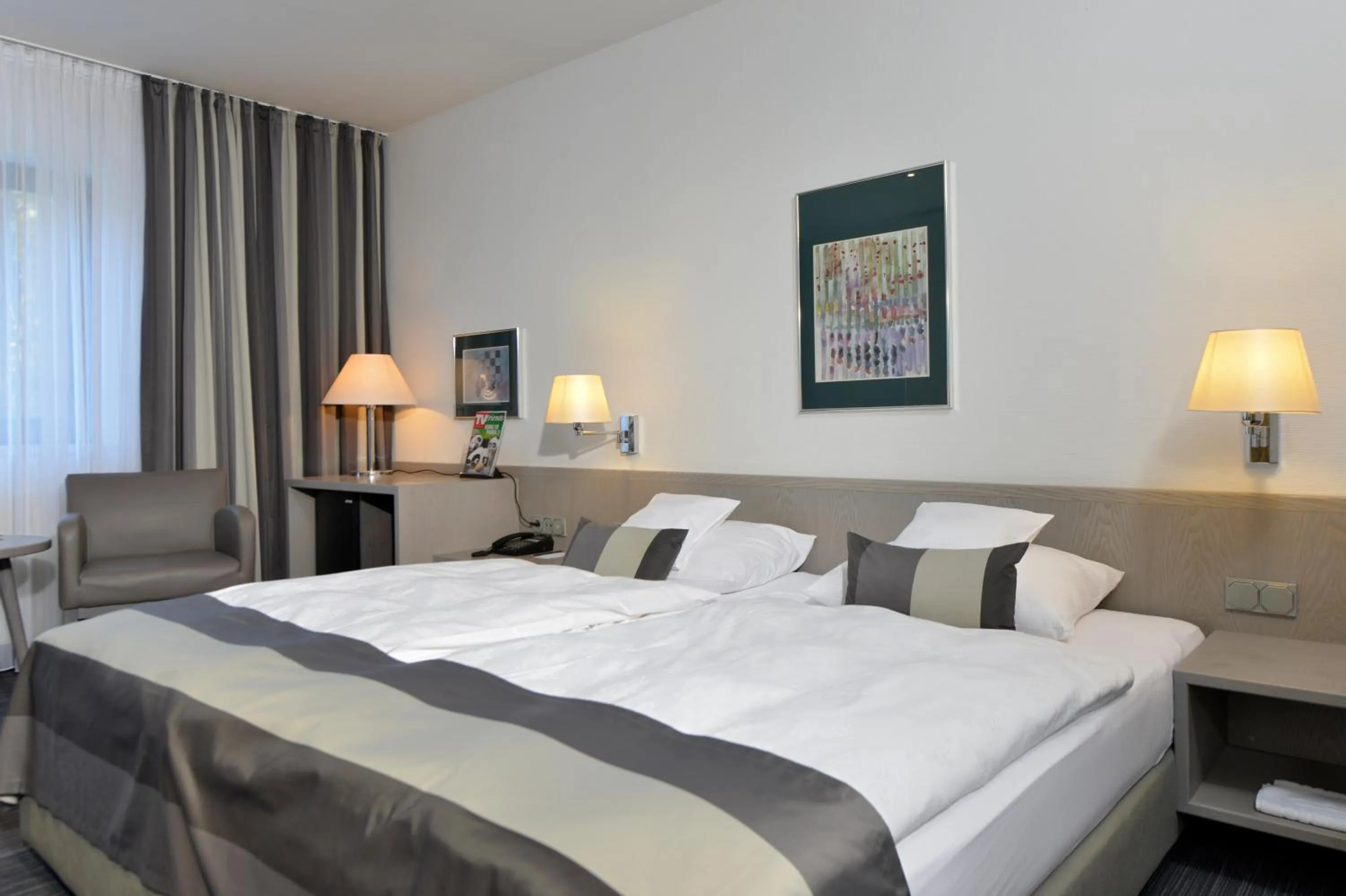 Photo of the whole room, Bed in Hotel Spiegel