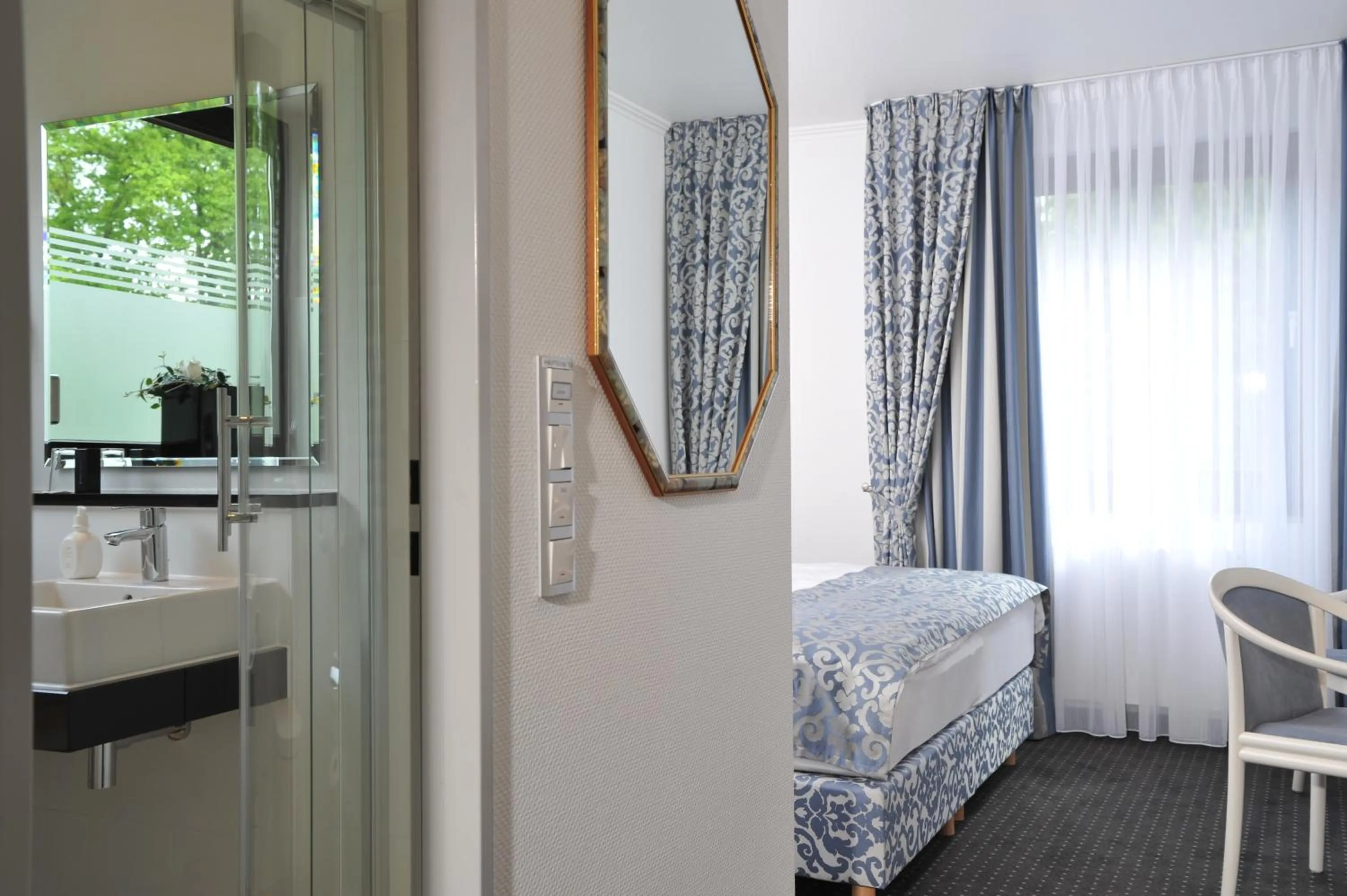 Bed in Hotel Spiegel