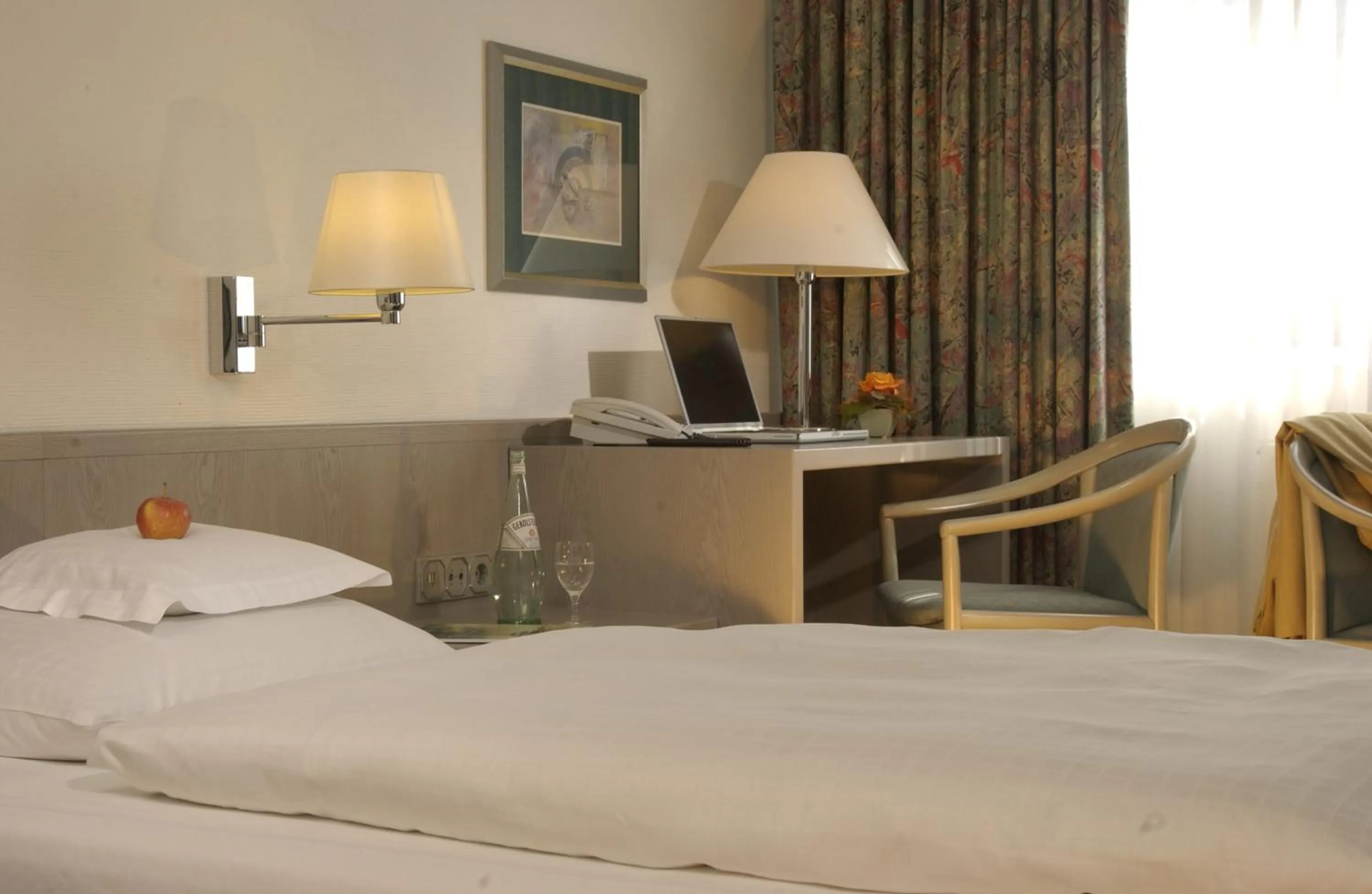 Bedroom, Bed in Hotel Spiegel