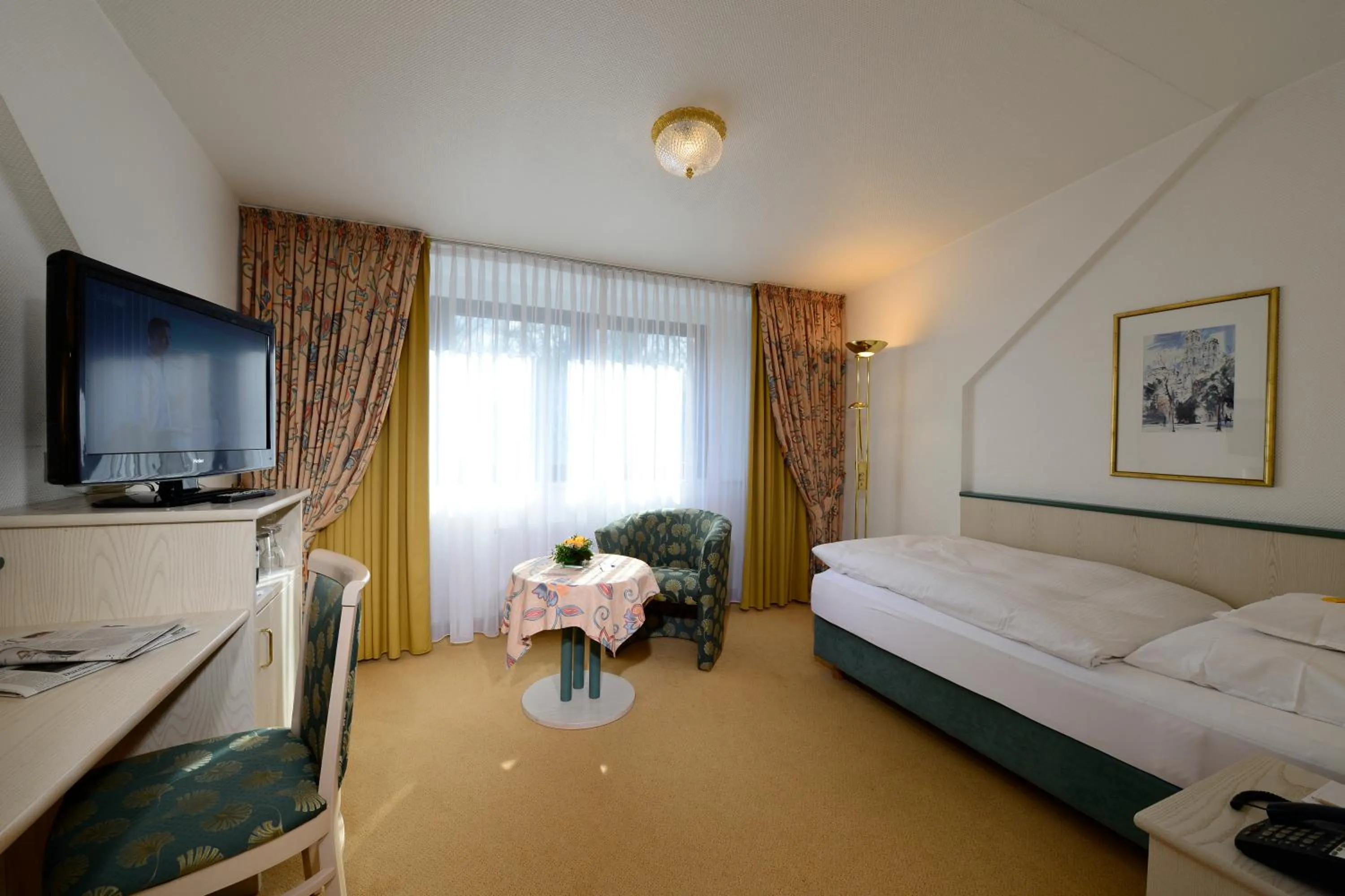 Day, Bed in Hotel Spiegel