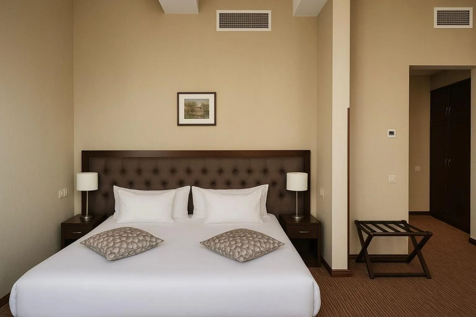 Bed in Yerevan Resident Hotel