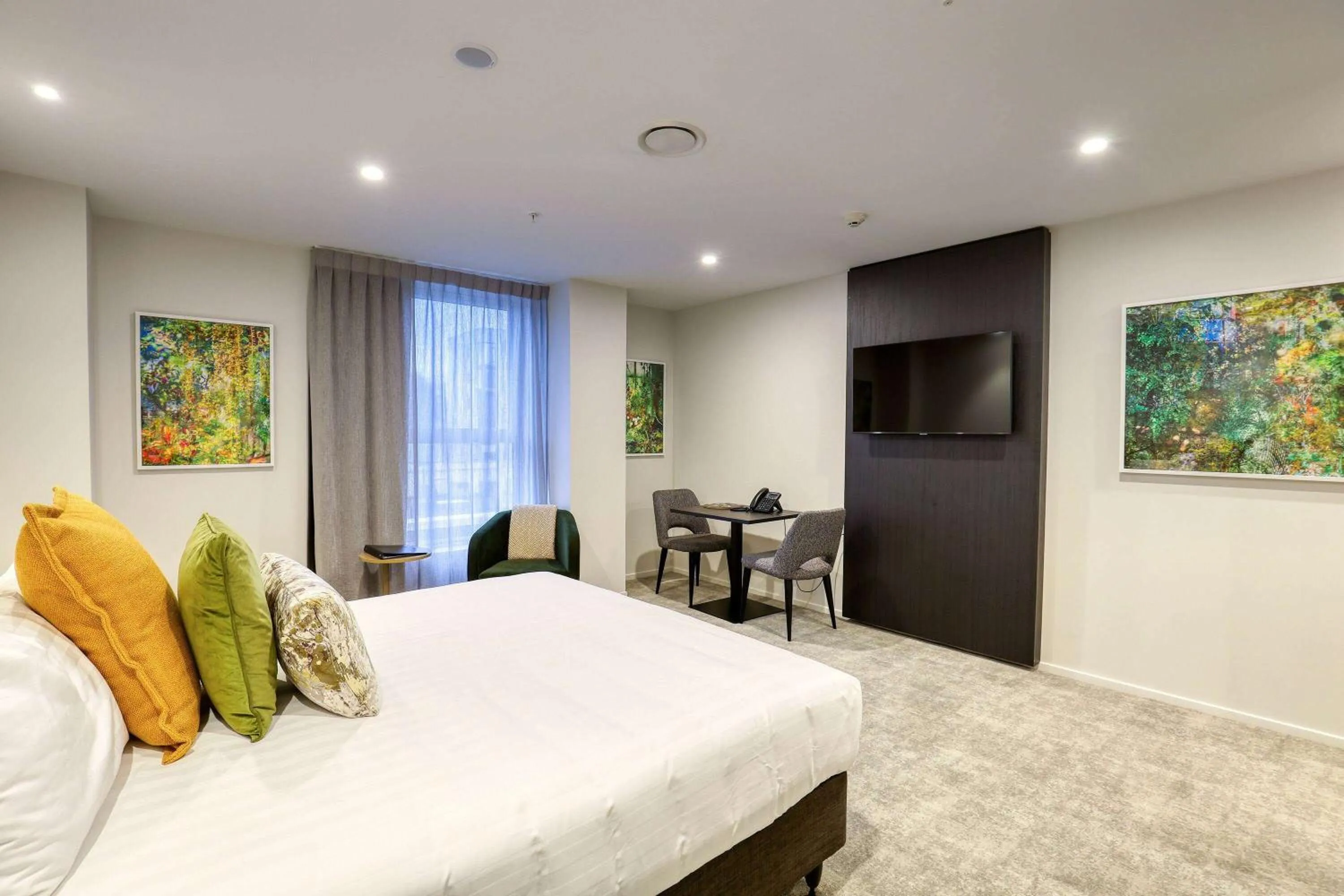 Photo of the whole room, Bed in Wyndham Garden Christchurch Kilmore Street