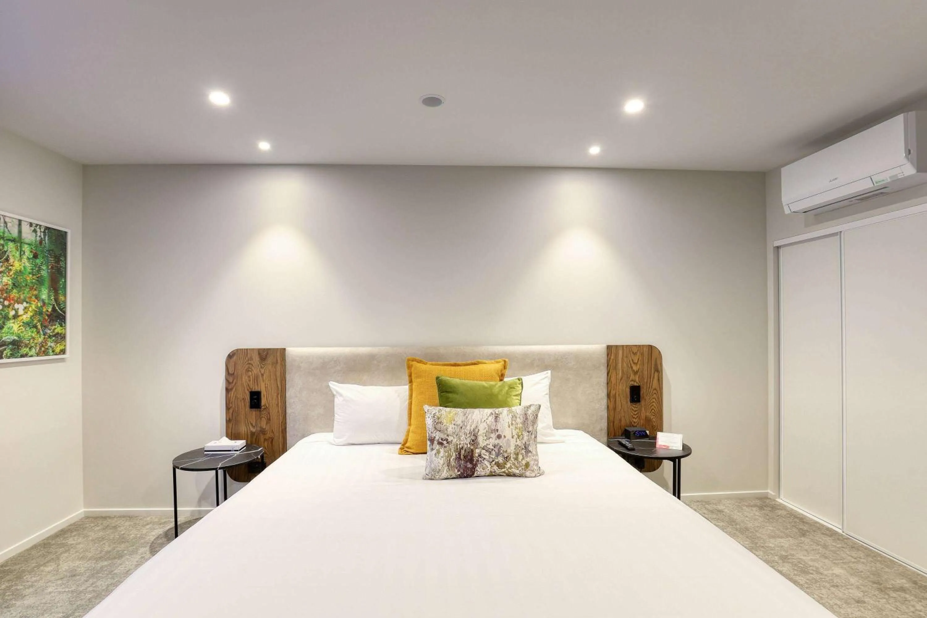 Photo of the whole room, Bed in Wyndham Garden Christchurch Kilmore Street