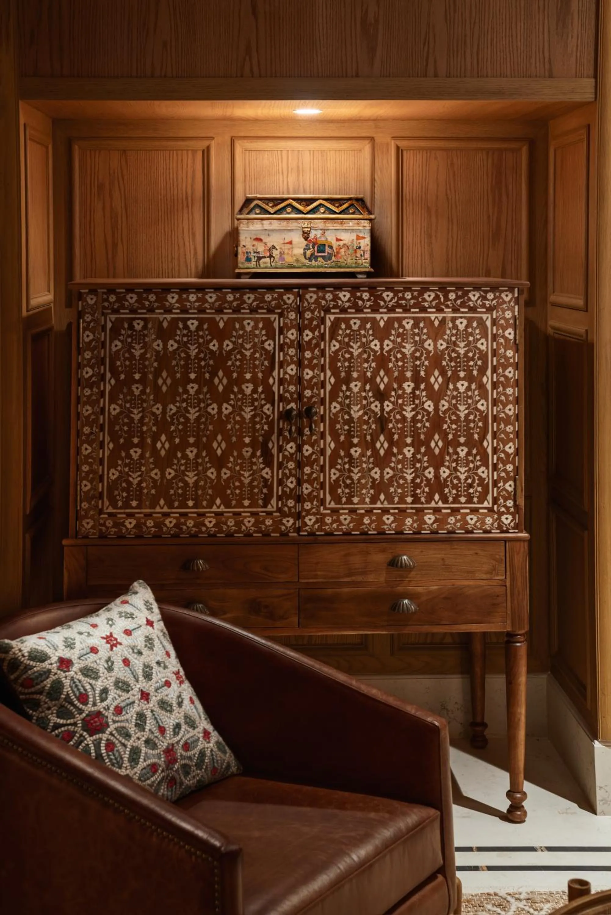 Library in Six Senses Fort Barwara Sawai Madhopur