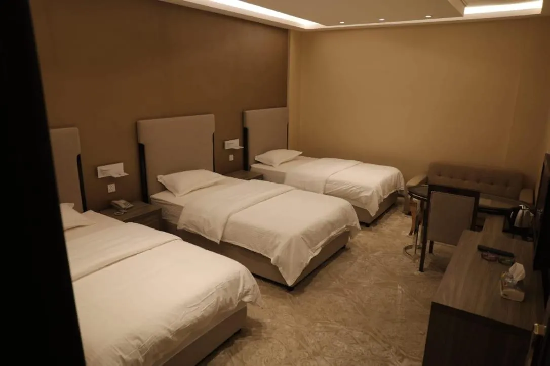Standard Triple Room in Al Shaiki Hotel