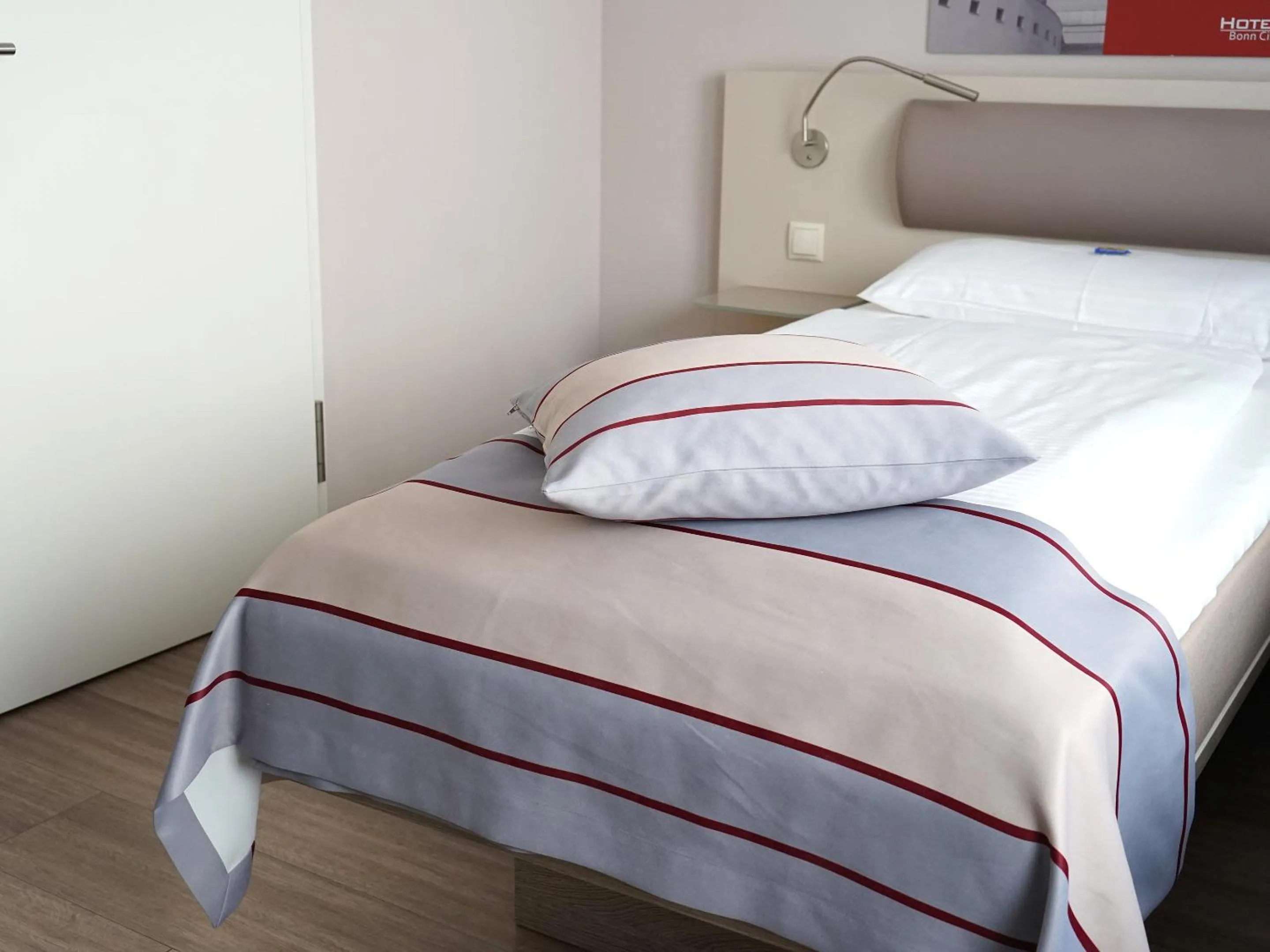 Bed in Hotel Bonn City