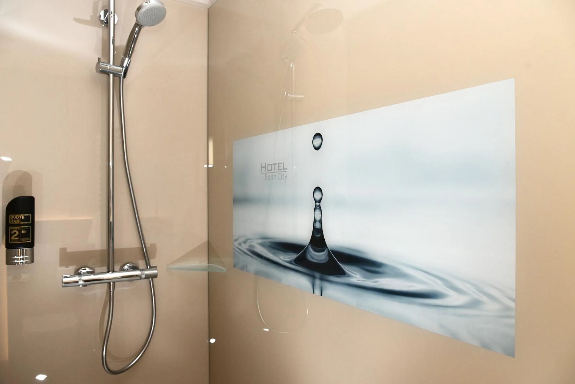 Shower in Hotel Bonn City