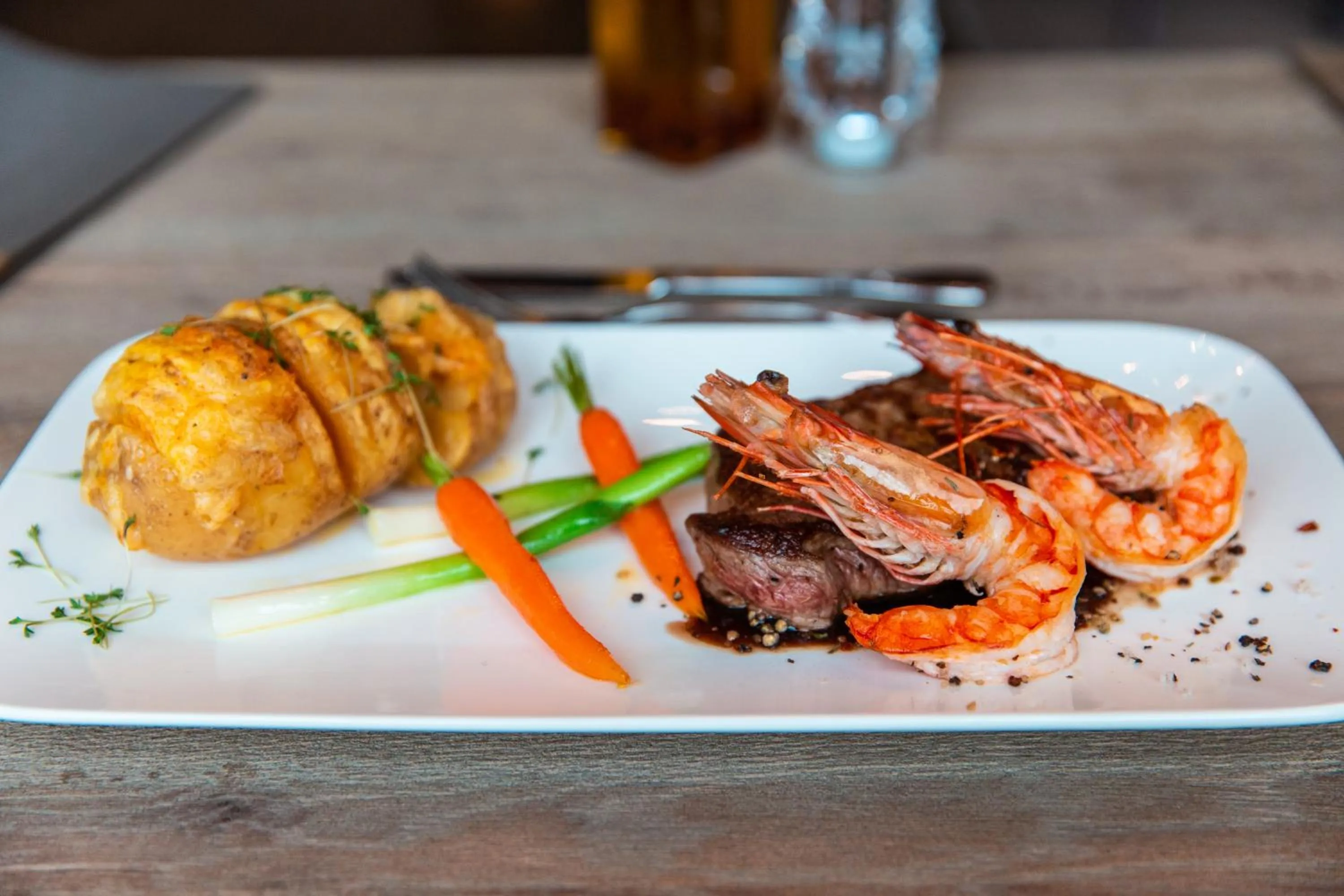 Food and drinks in Stratmanns Haus am See