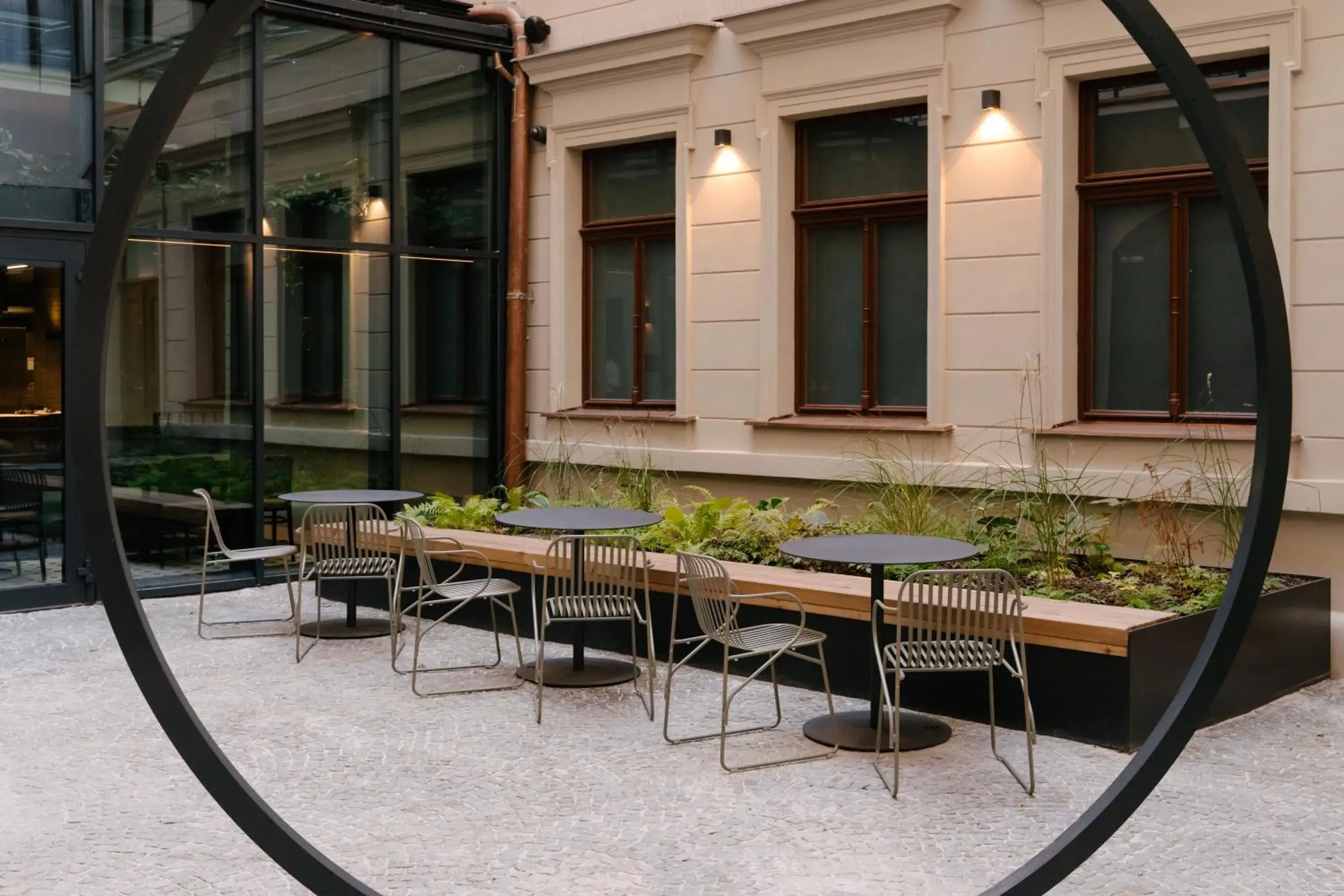 Restaurant/places to eat in OREA Place Seno Restaurant/places to eat in OREA Place Seno