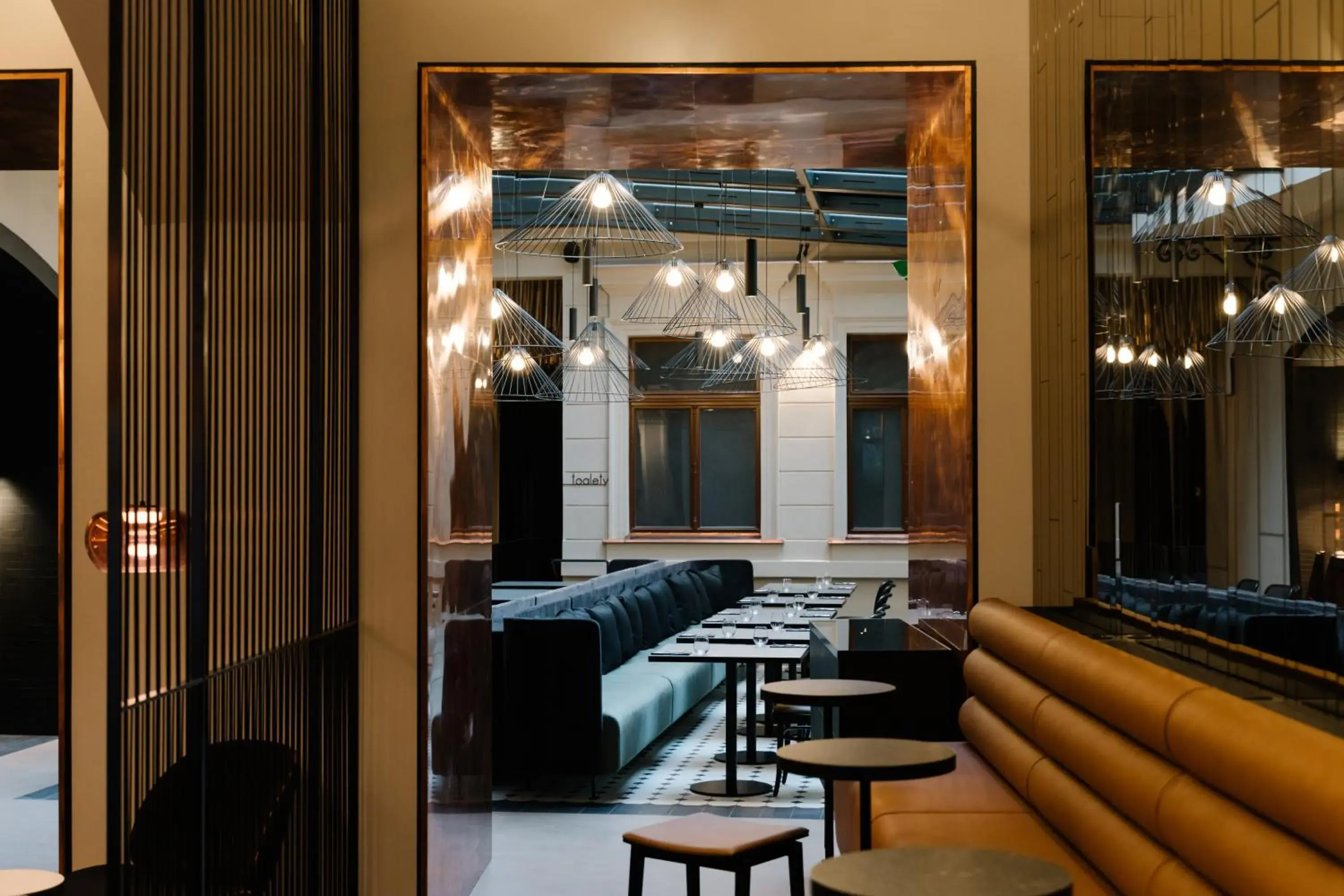 Restaurant/places to eat in OREA Place Seno Restaurant/places to eat in OREA Place Seno