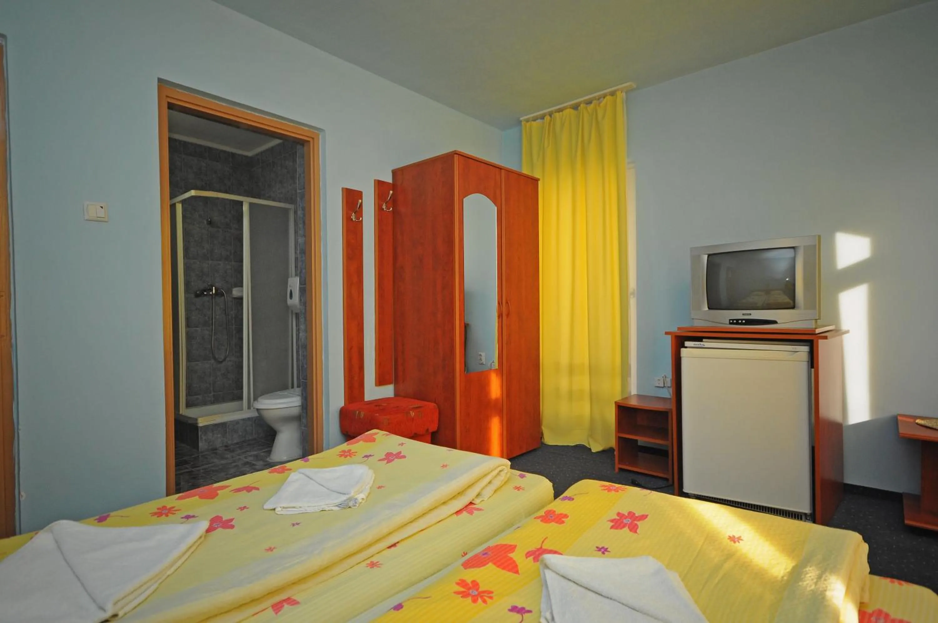 Twin Room with Private Bathroom - single occupancy in Imola Motel