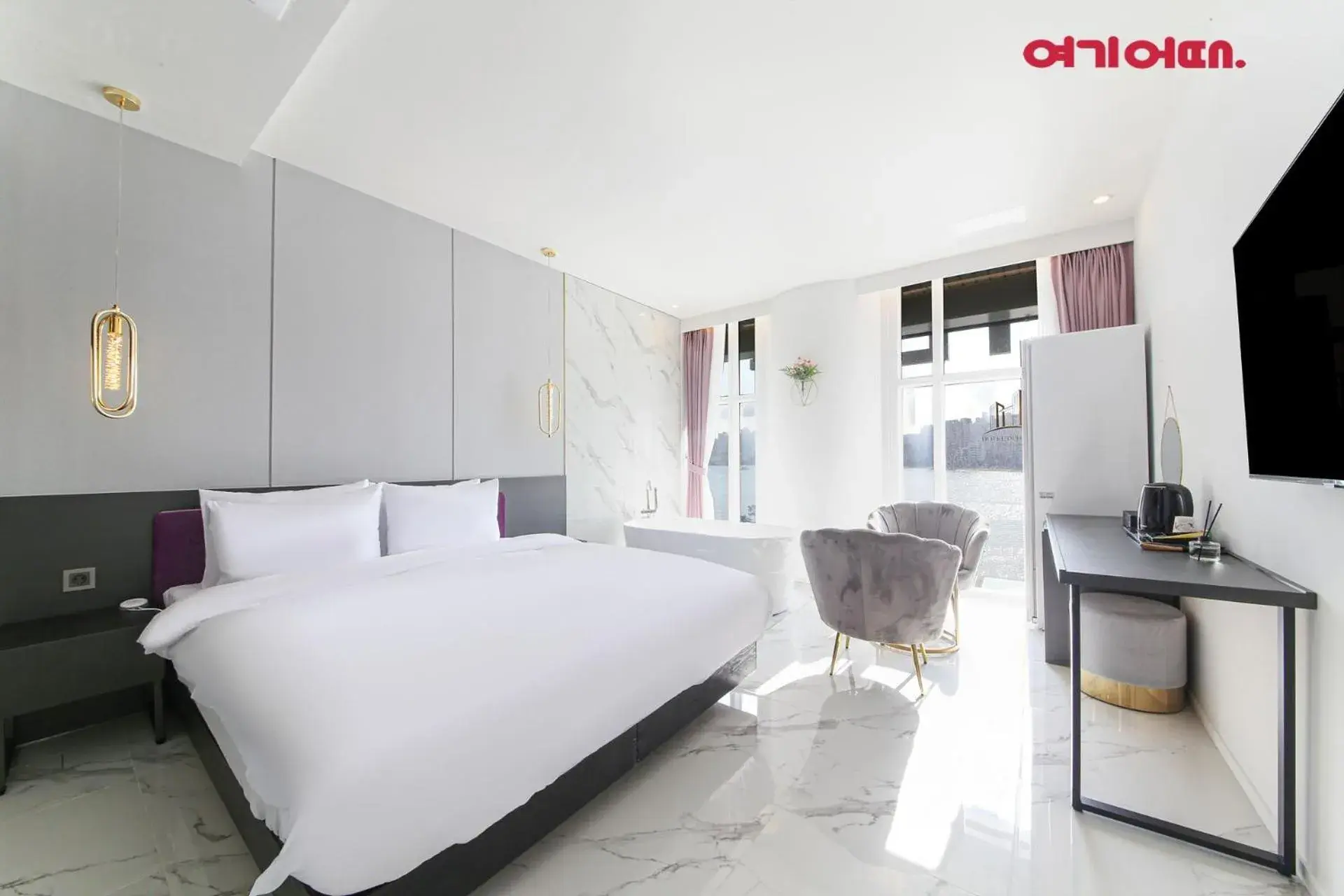 Bed in De Homme Hotel Bed in De Homme Hotel